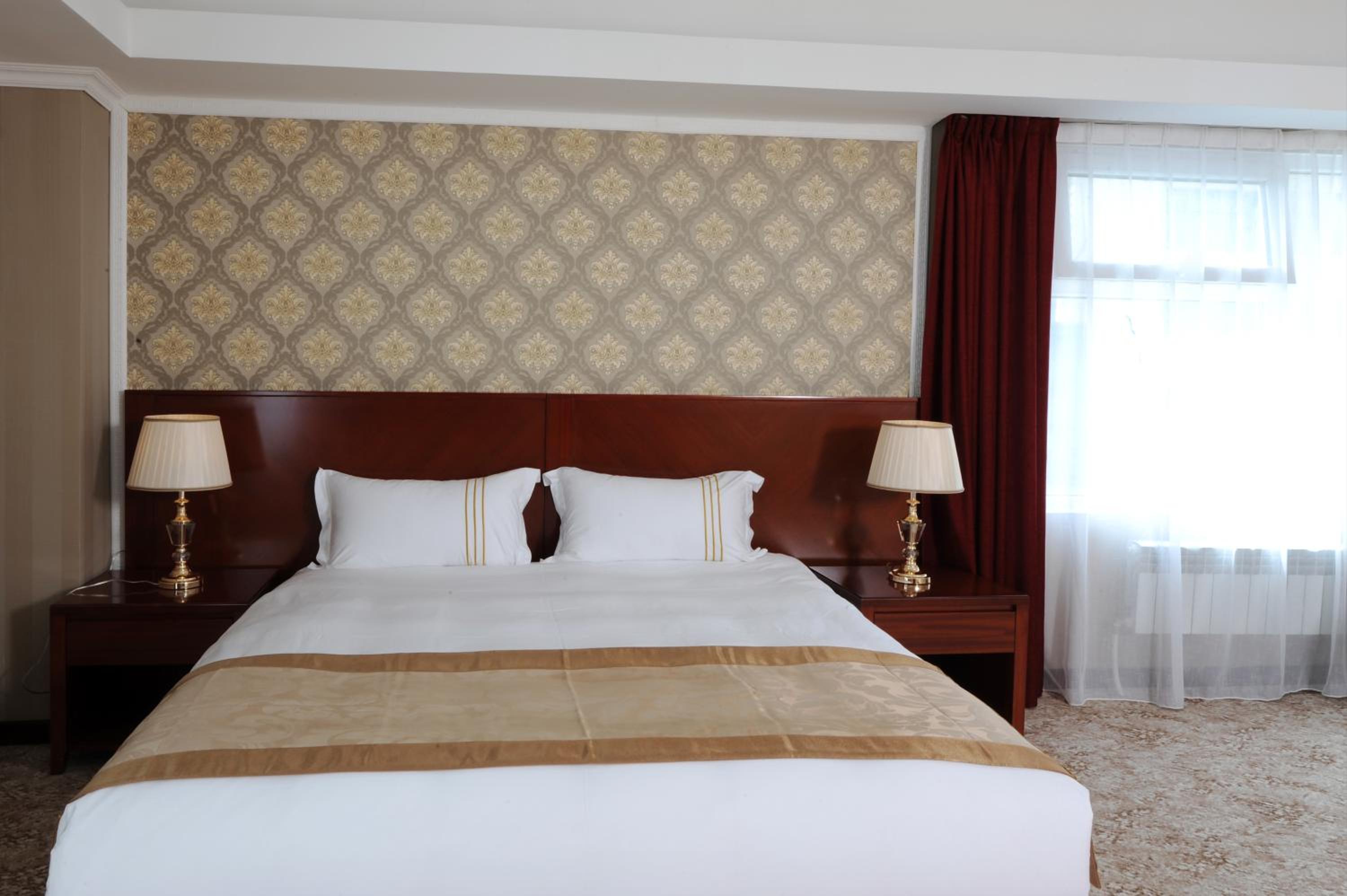 Deluxe King Room photo 1
