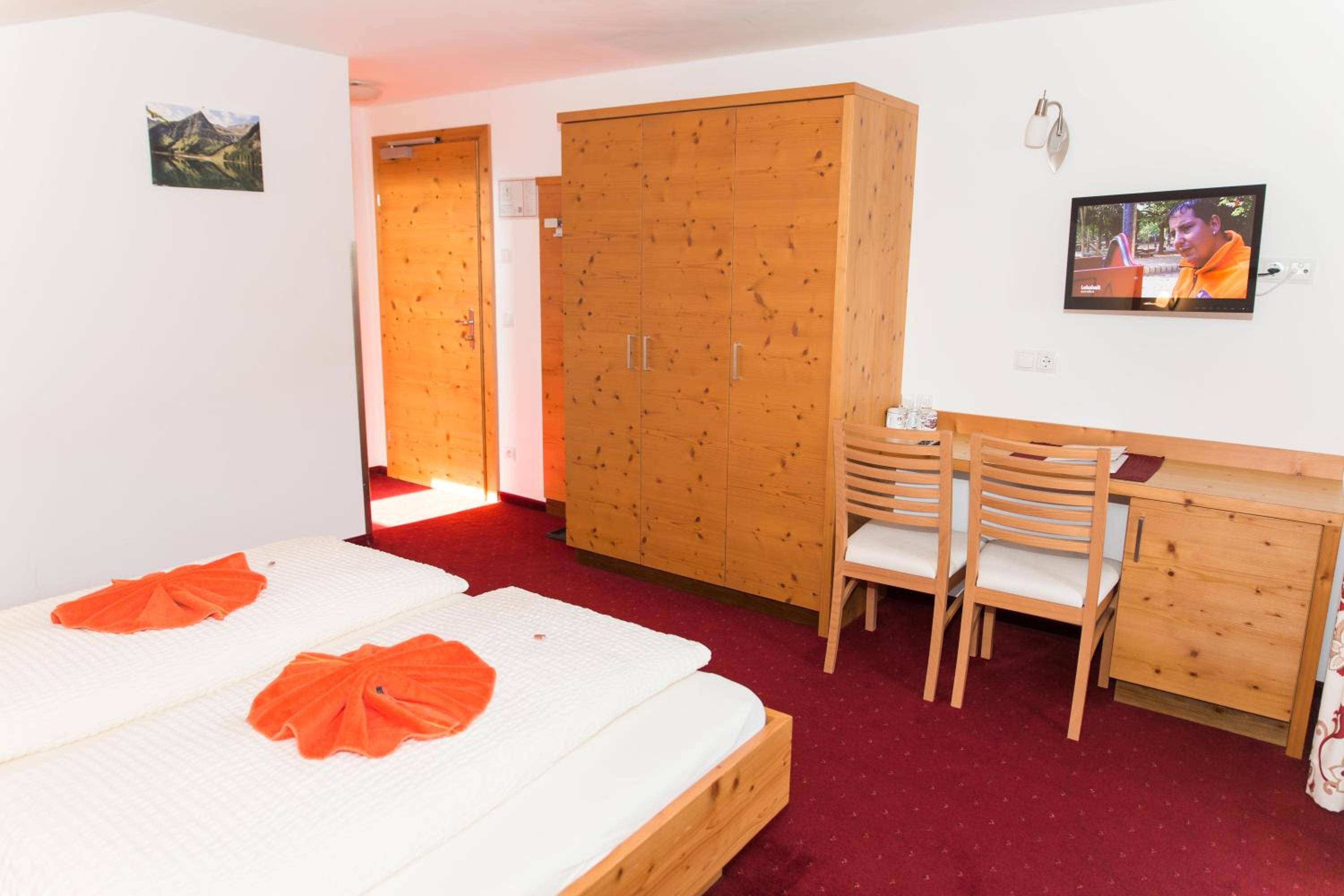 Triple Room photo 2