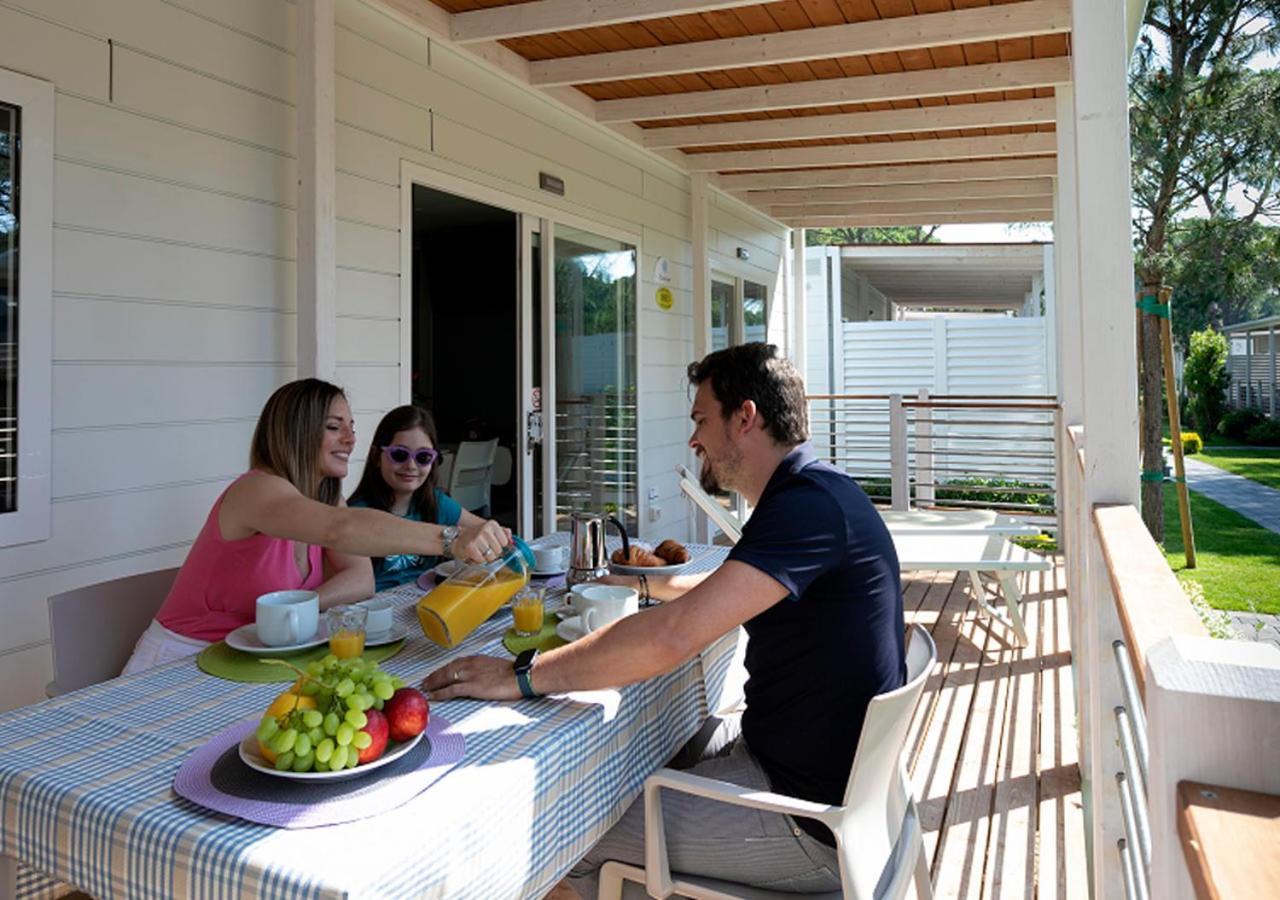Family Platinum Mobile Home photo 3