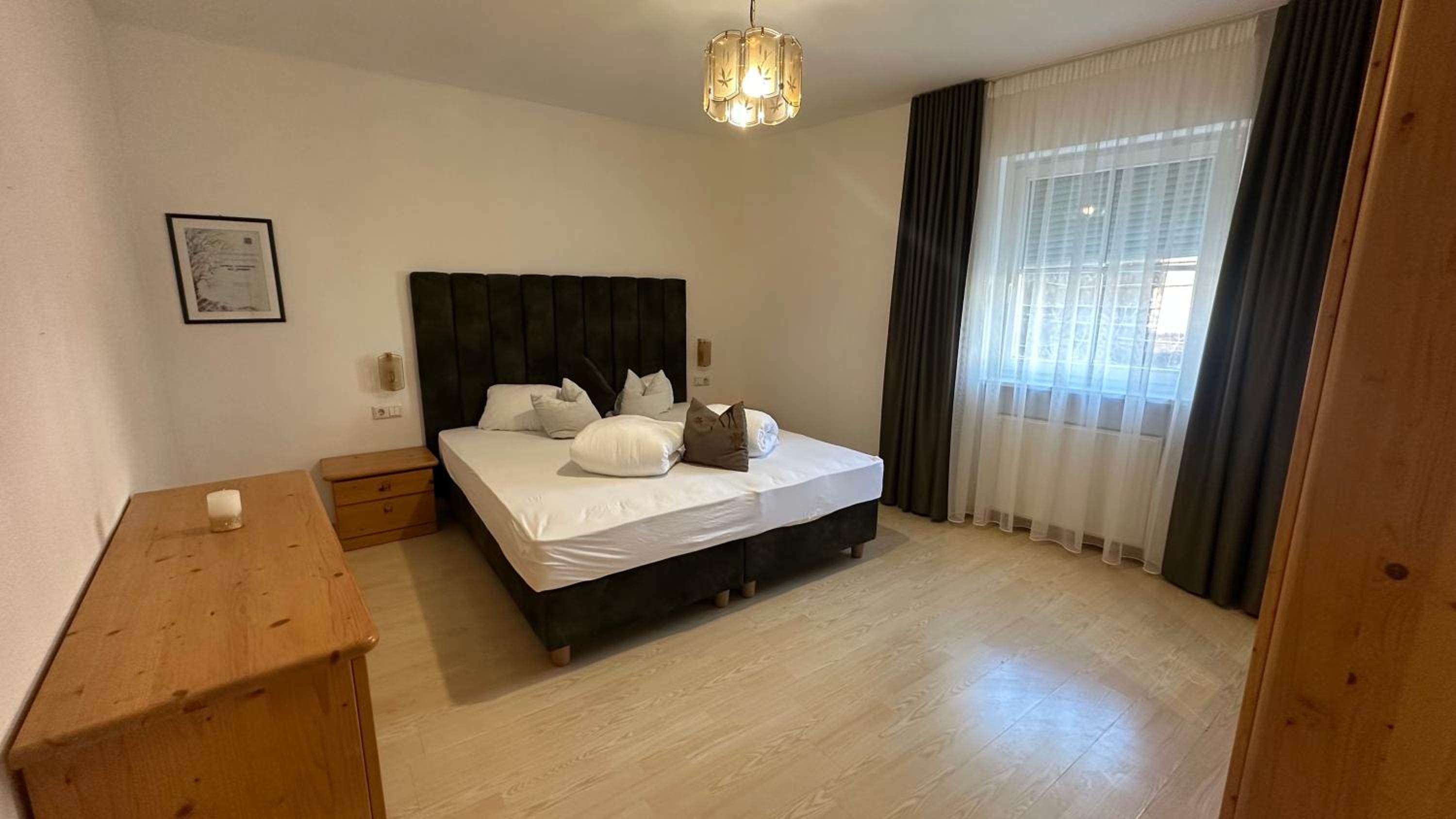 Superior One-Bedroom Apartment