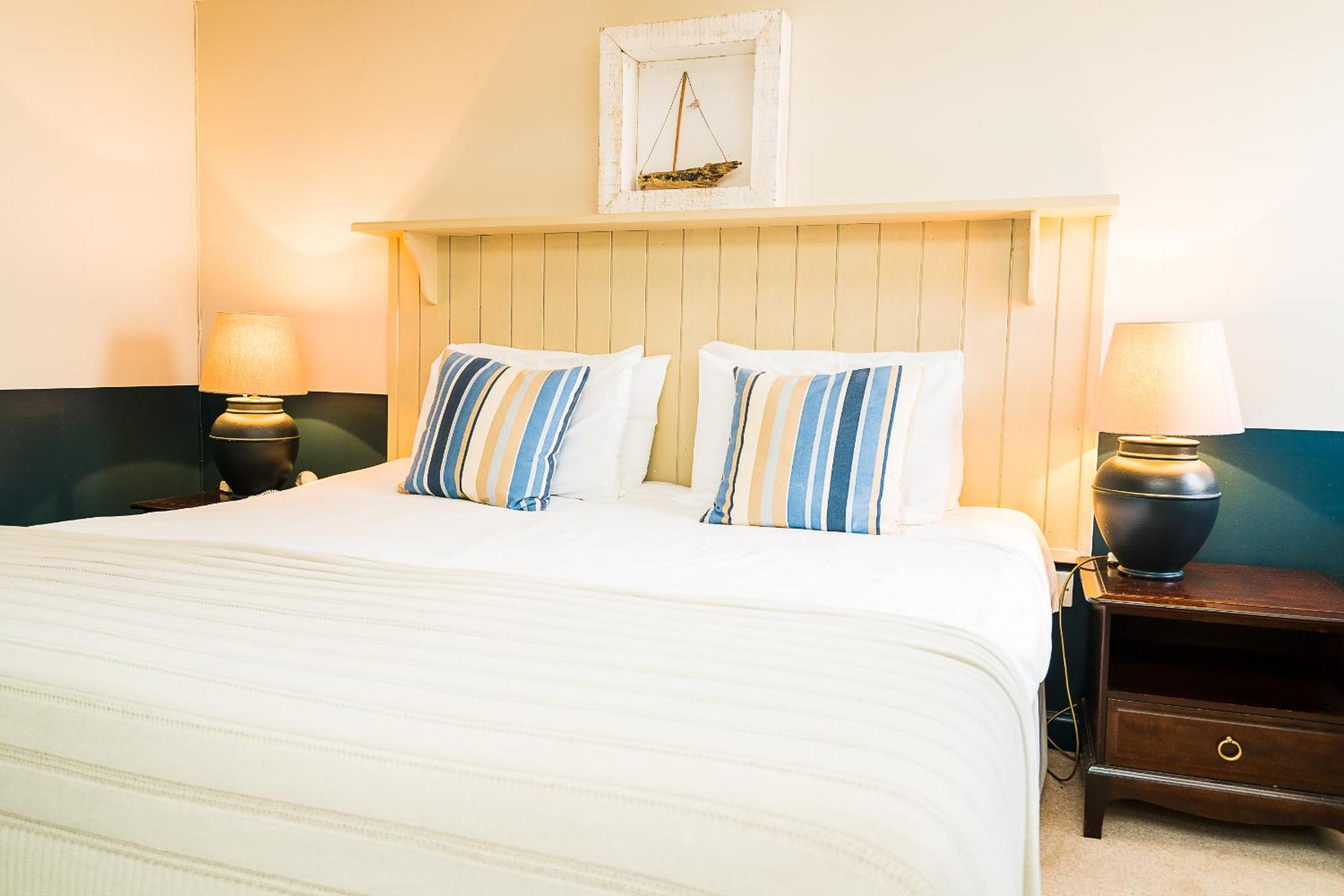 Double or Twin Room  - No Dogs - Photo 3