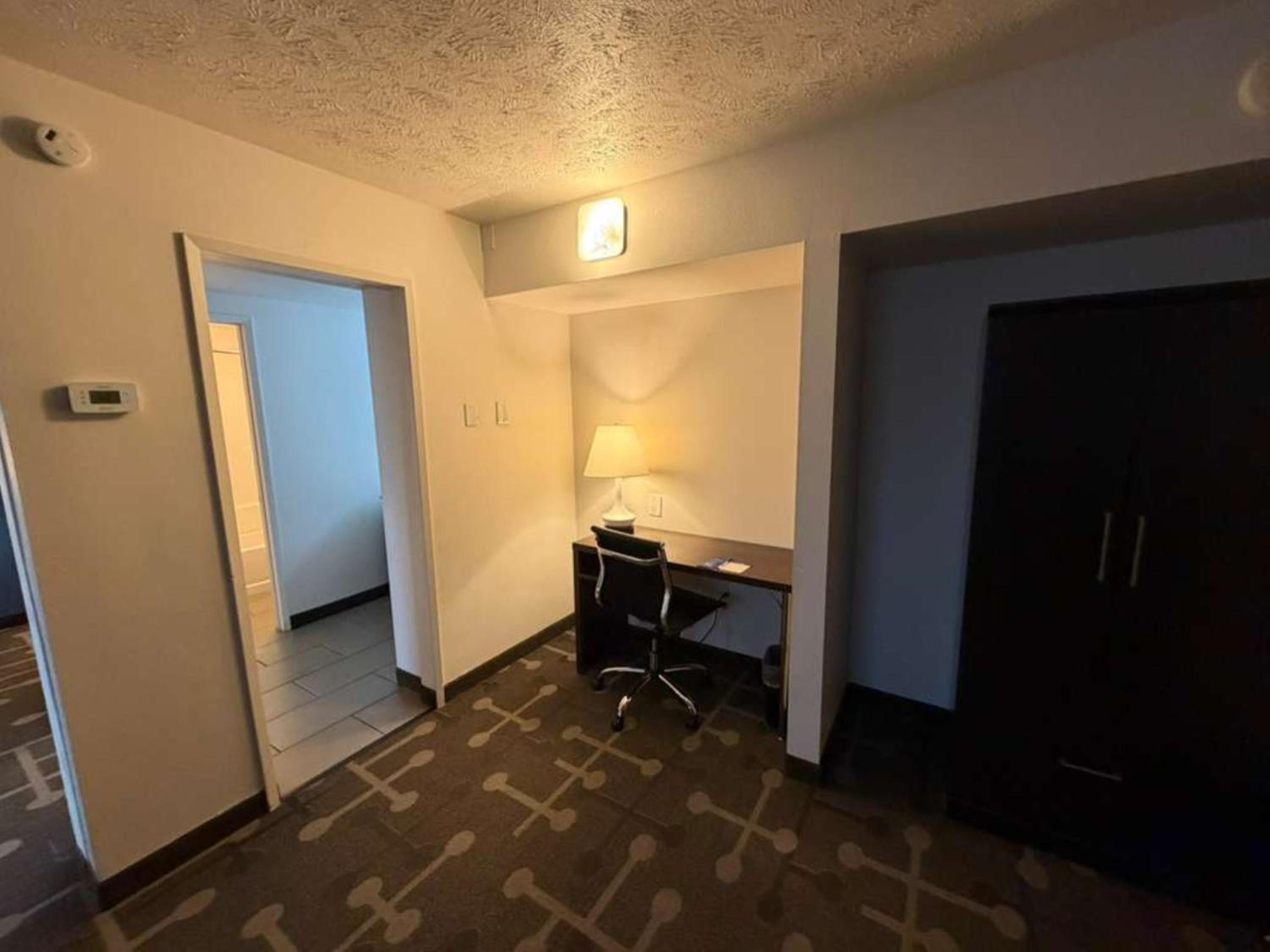 Deluxe Junior Suite