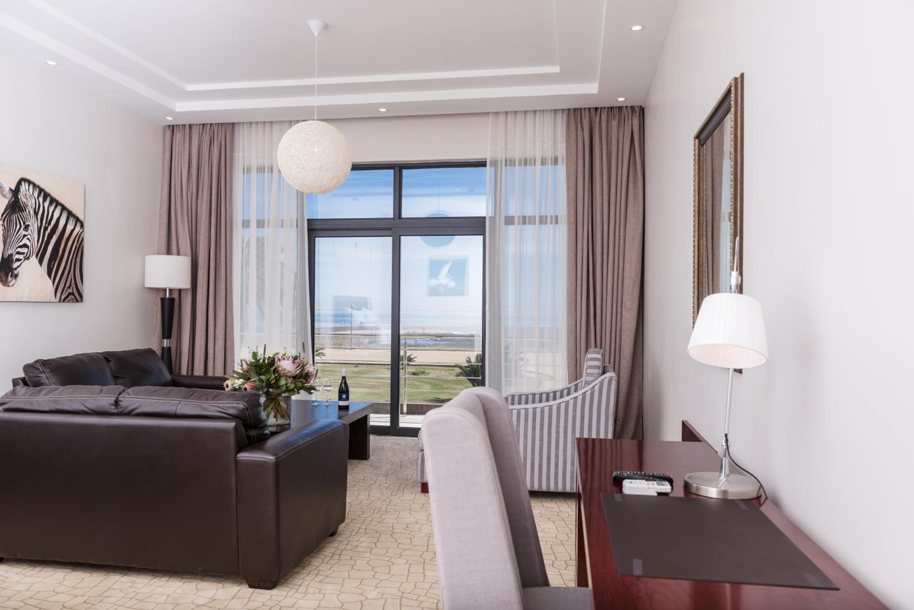 Deluxe Double Room with Balcony and Lagoon View