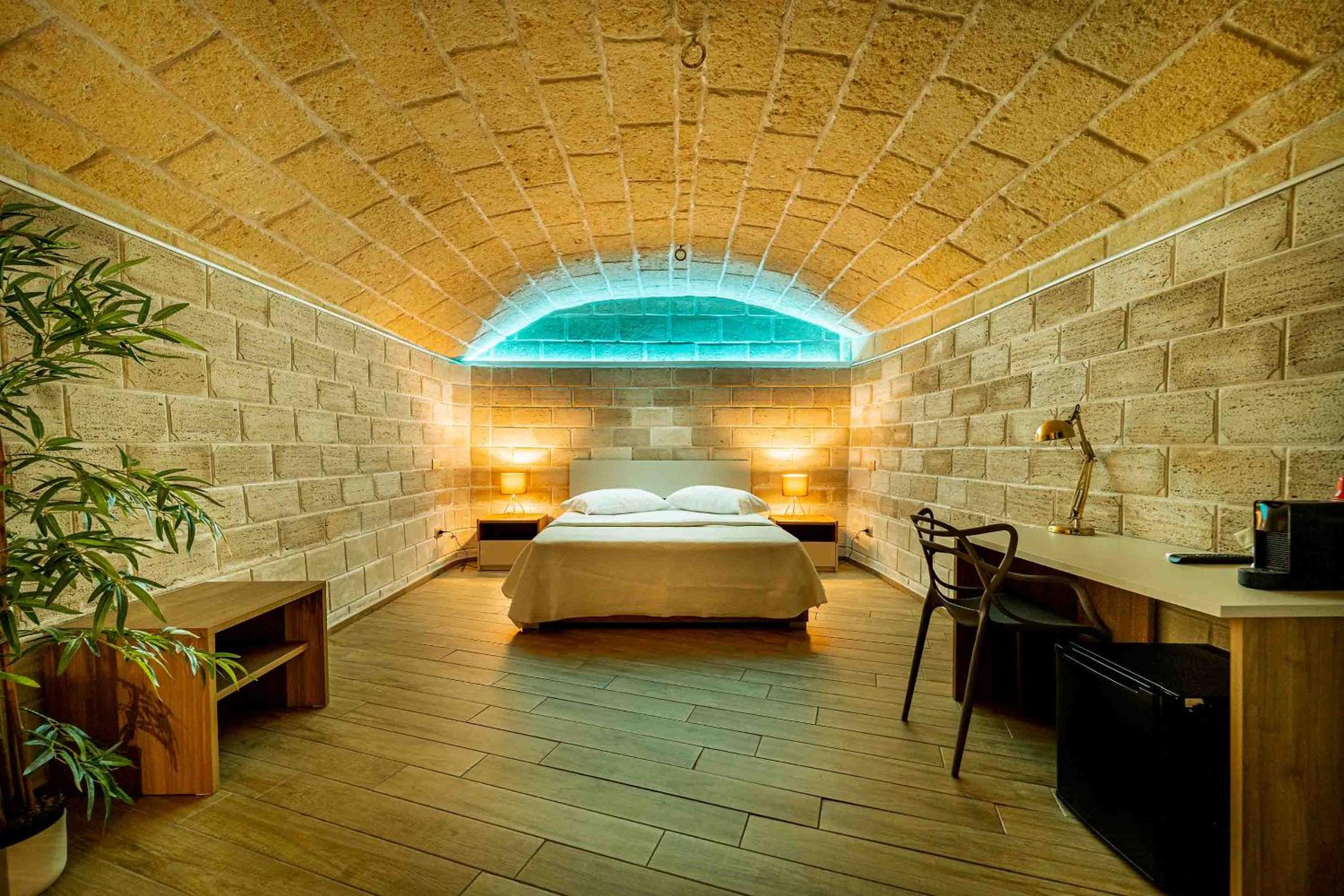 Deluxe Double Room with Shower photo 1