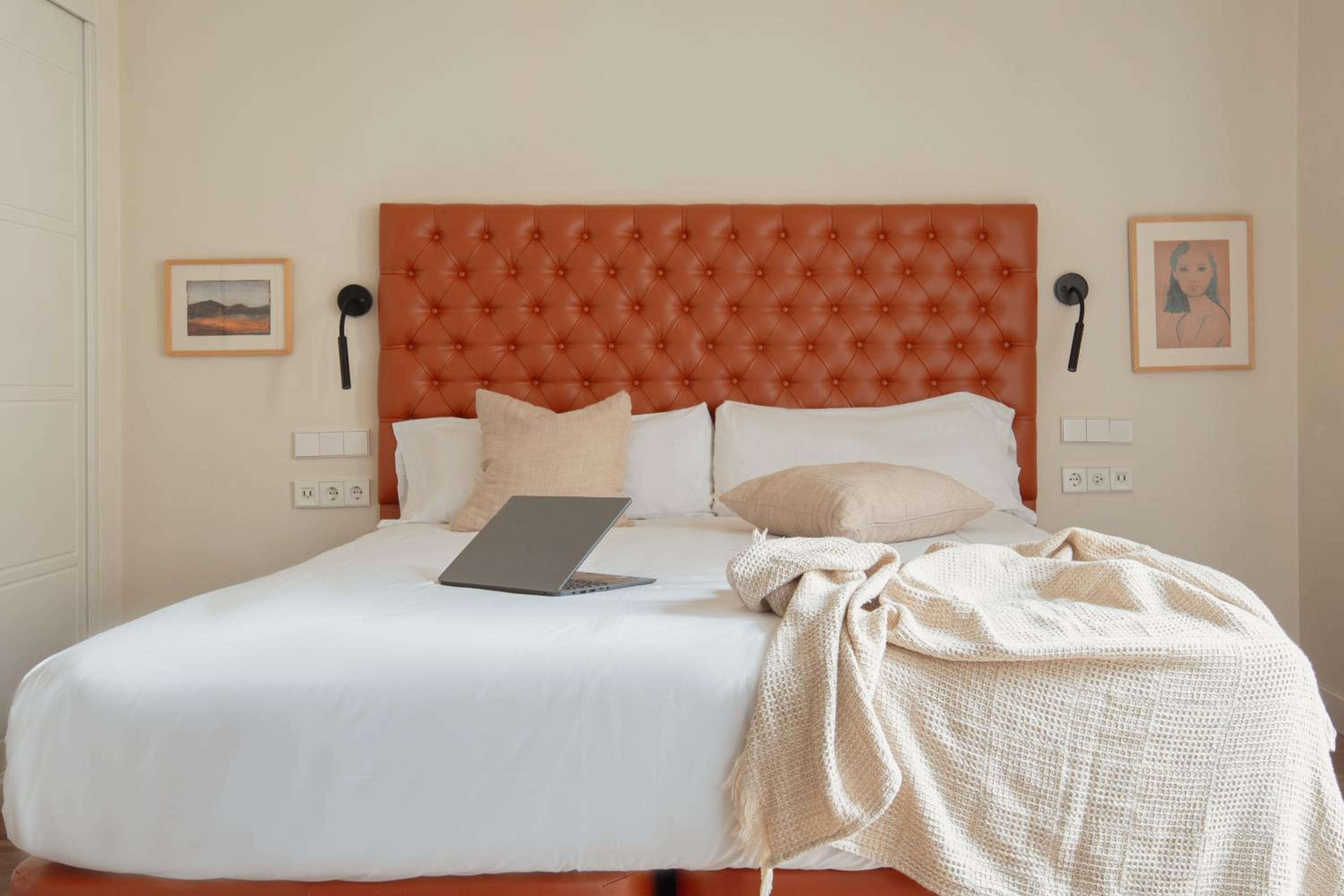 One-Bedroom Deluxe Apartment - Photo 7