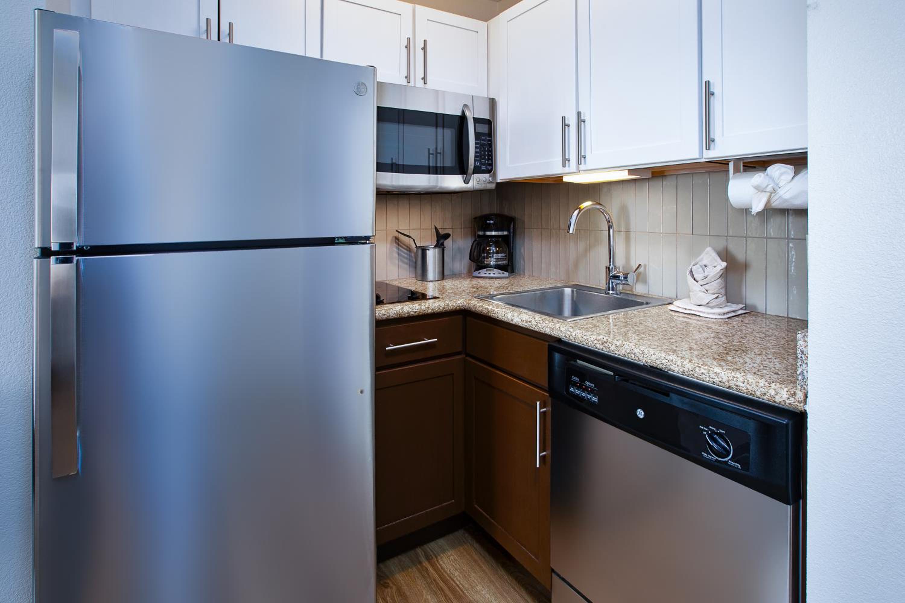 Studio Suite - Photo 2