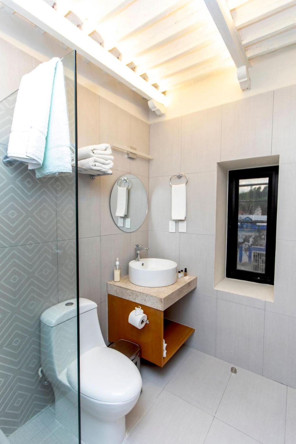 Double Room with Private Bathroom photo 3