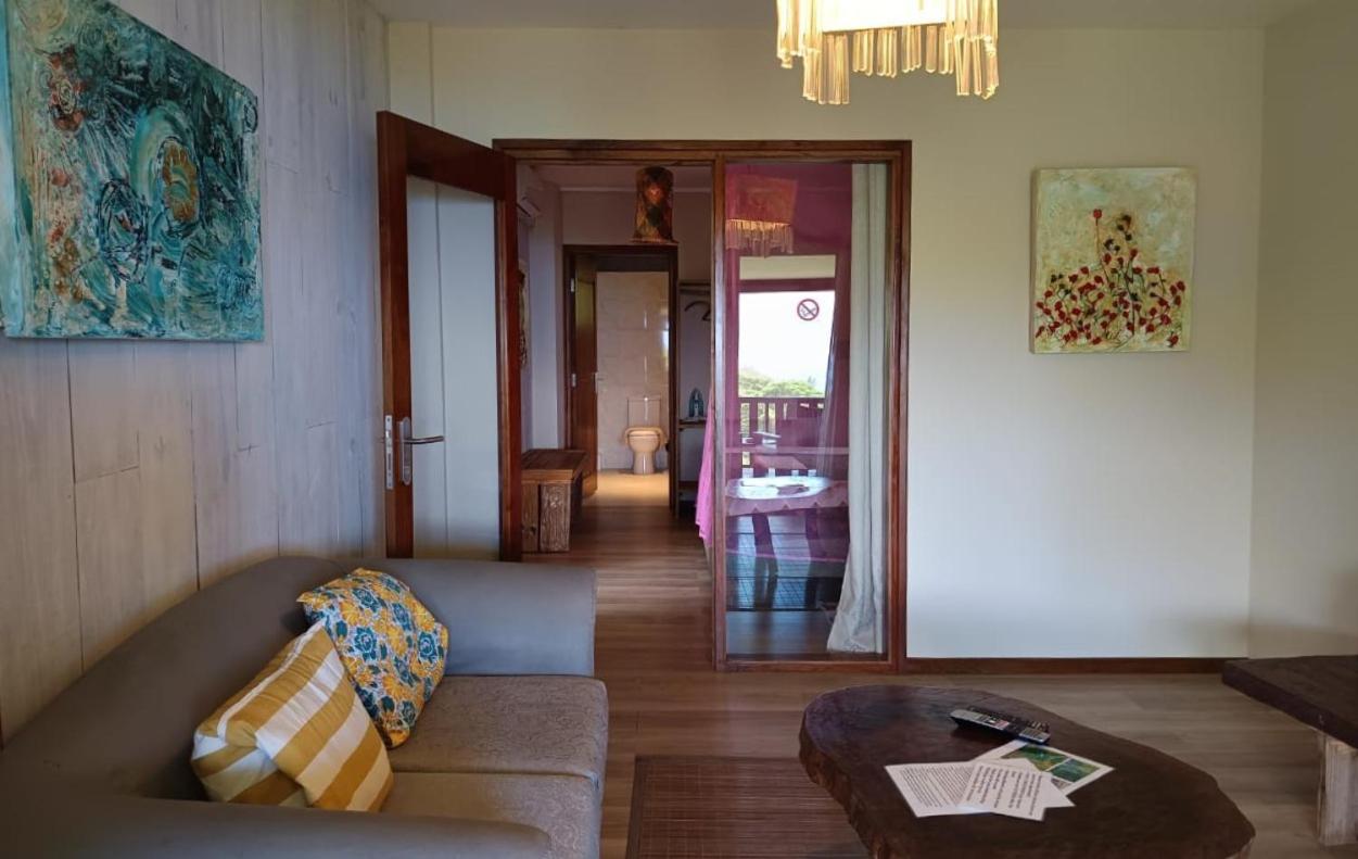 Deluxe Suite with Sea View photo 3