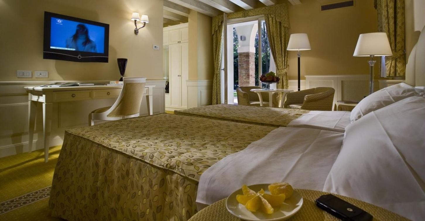 Double Room with Spa Bath