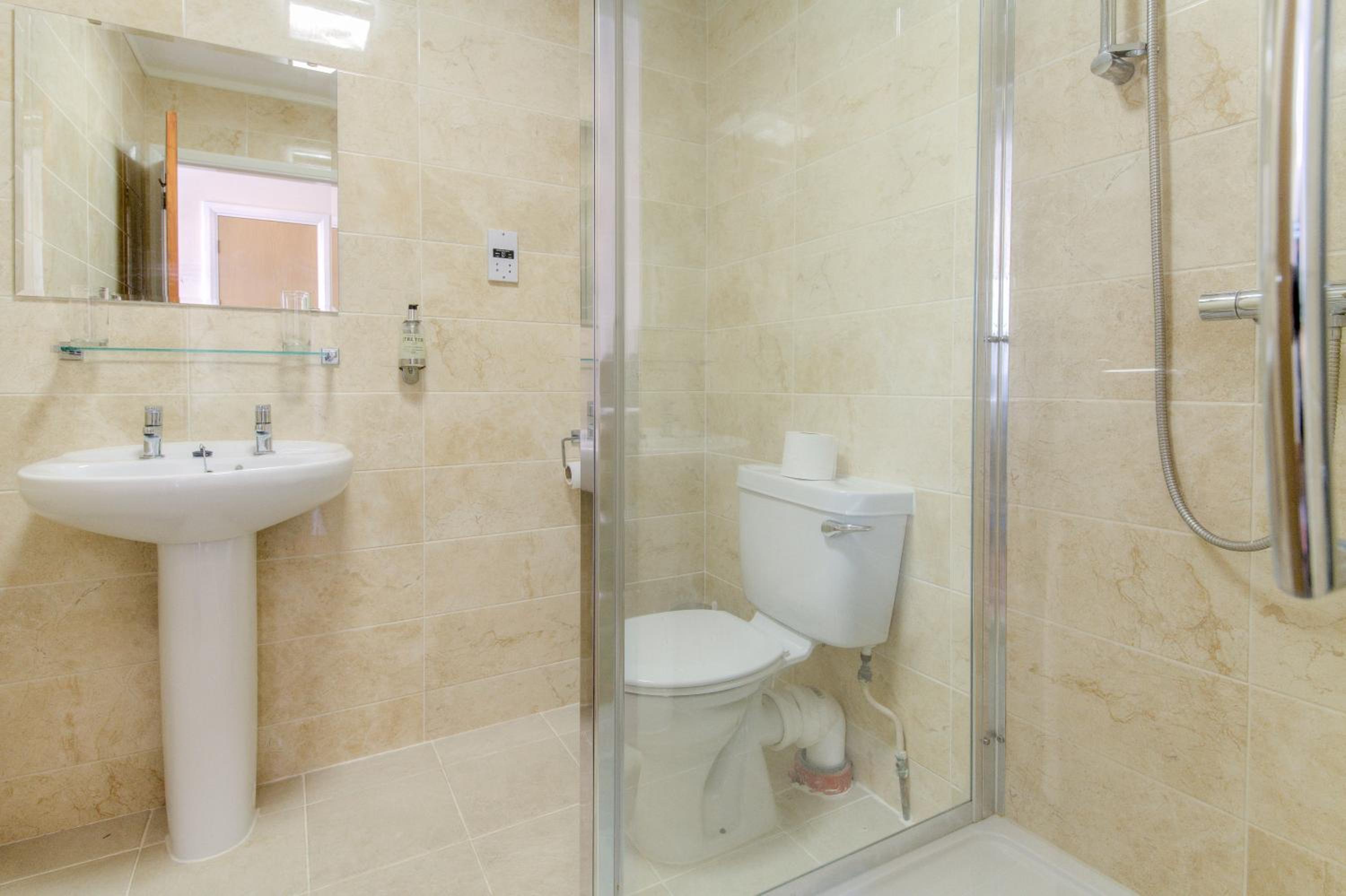 Classic Double Room - Photo 7