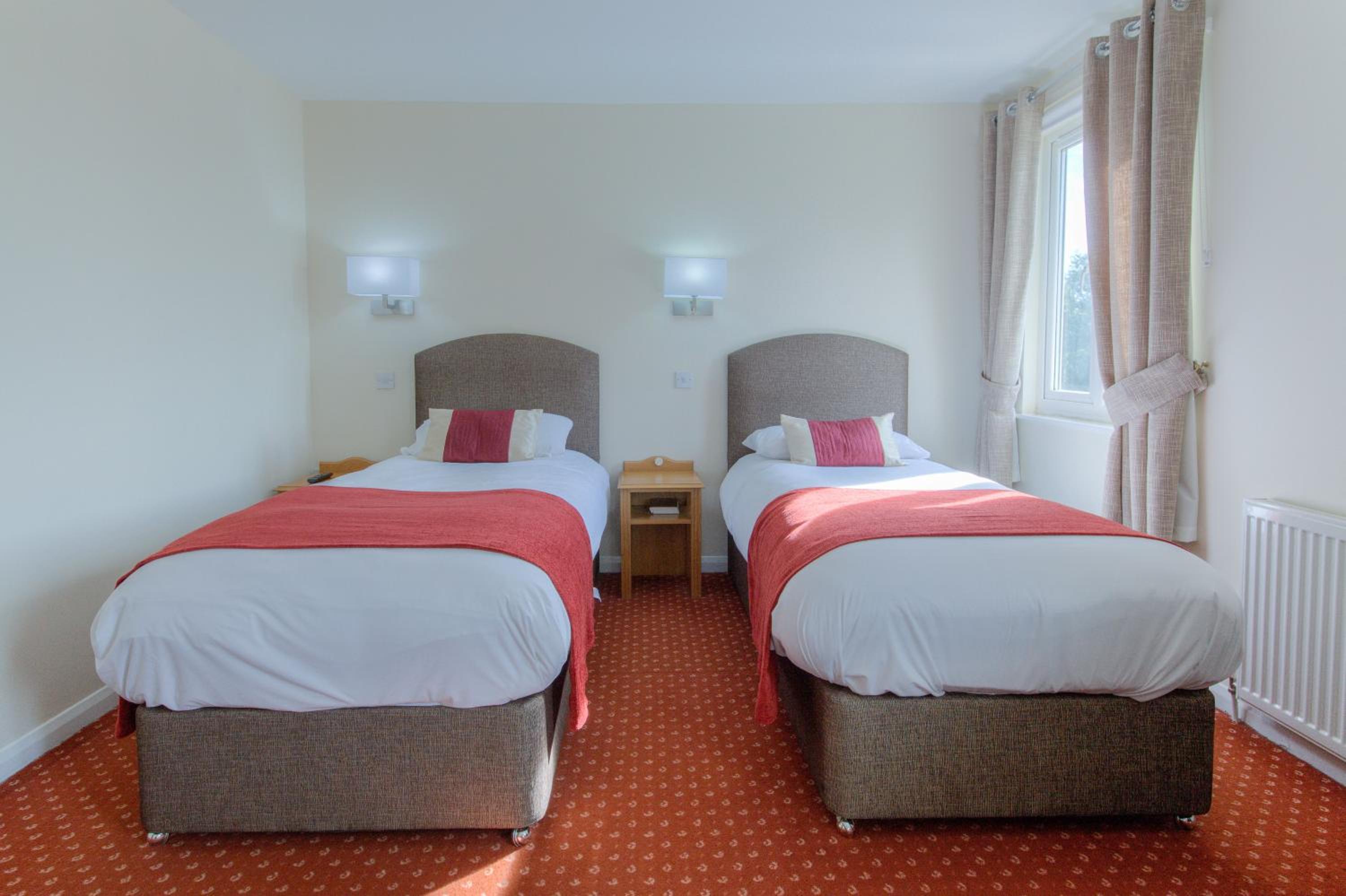 Classic Twin Room - Photo 6