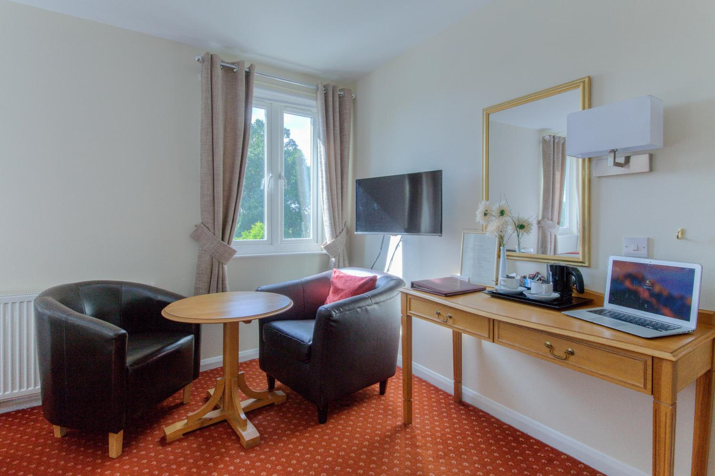 Classic Twin Room - Photo 4