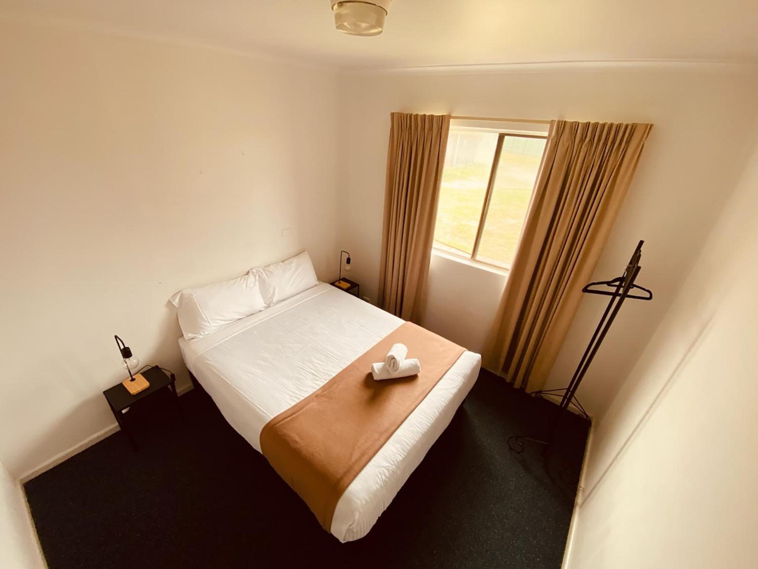 Standard Two-Bedroom Motel Unit - Sleeps 5 - Not Pet Friendly photo 3