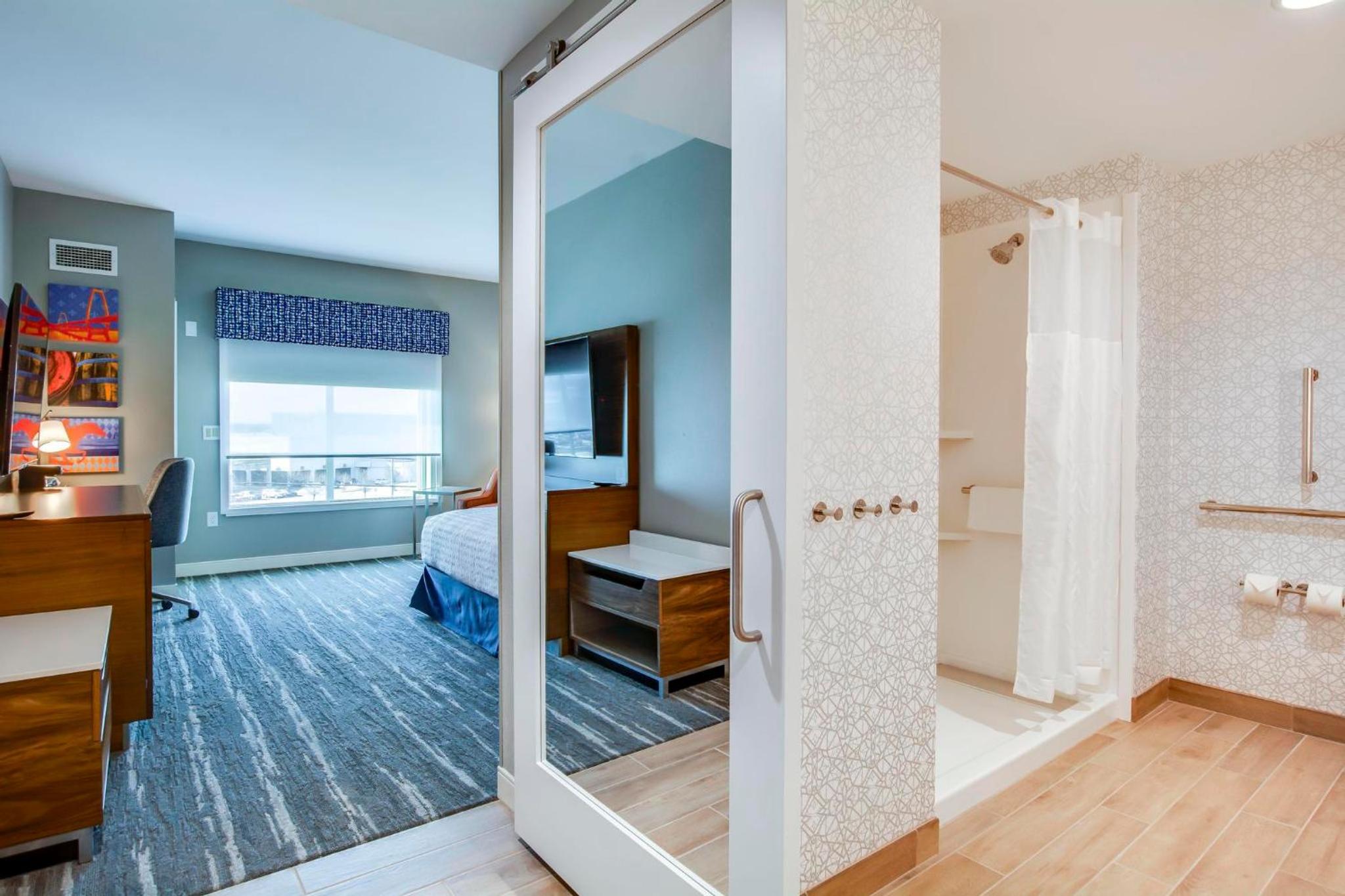 King Room - Mobility Access/Non-Smoking - Photo 1