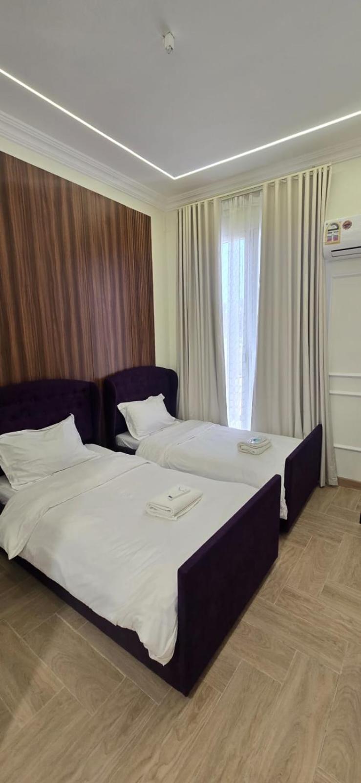 Twin Room with Bathroom photo 2