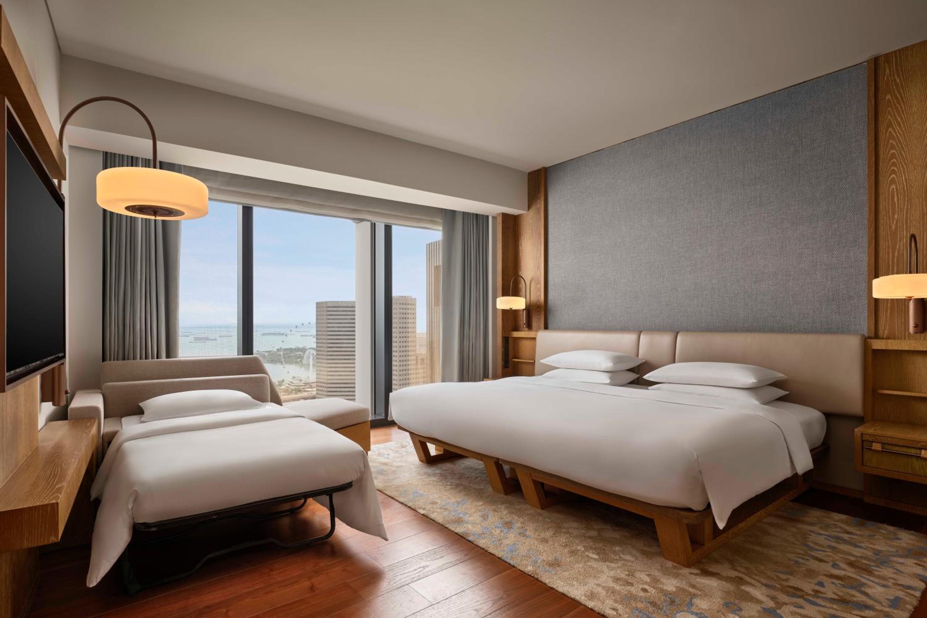 Deluxe King Room with One King Bed and Sofa Bed (Non Smoking)