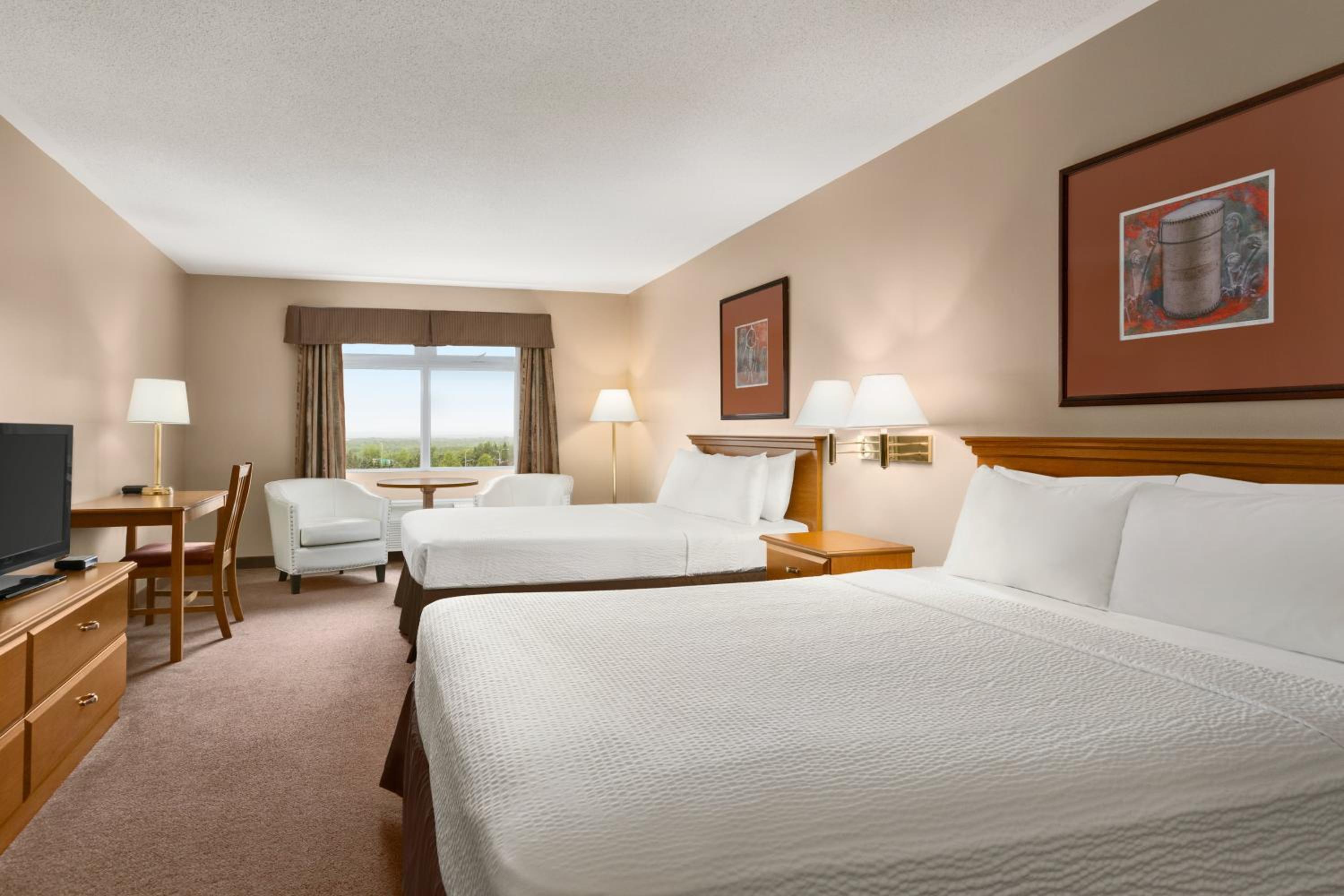 Queen Room with Two Queen Beds - Non-Smoking photo 1