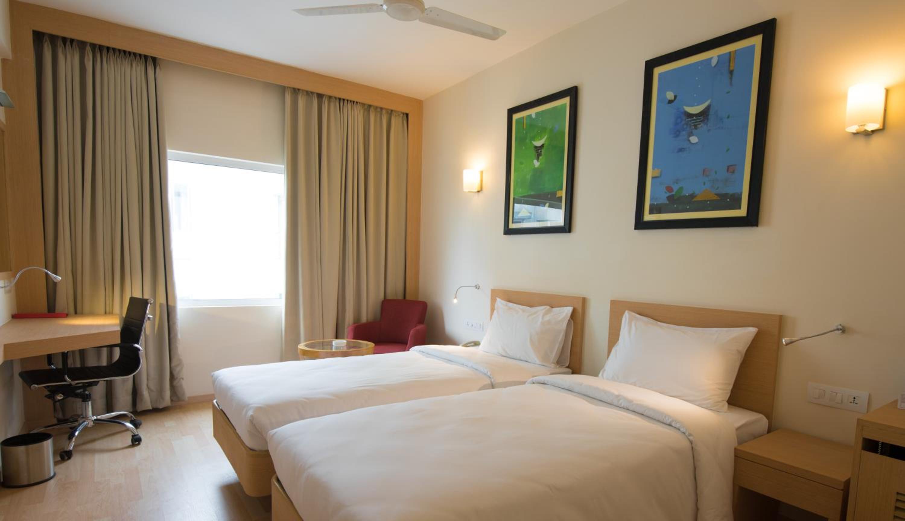 Standard Twin Room photo 2