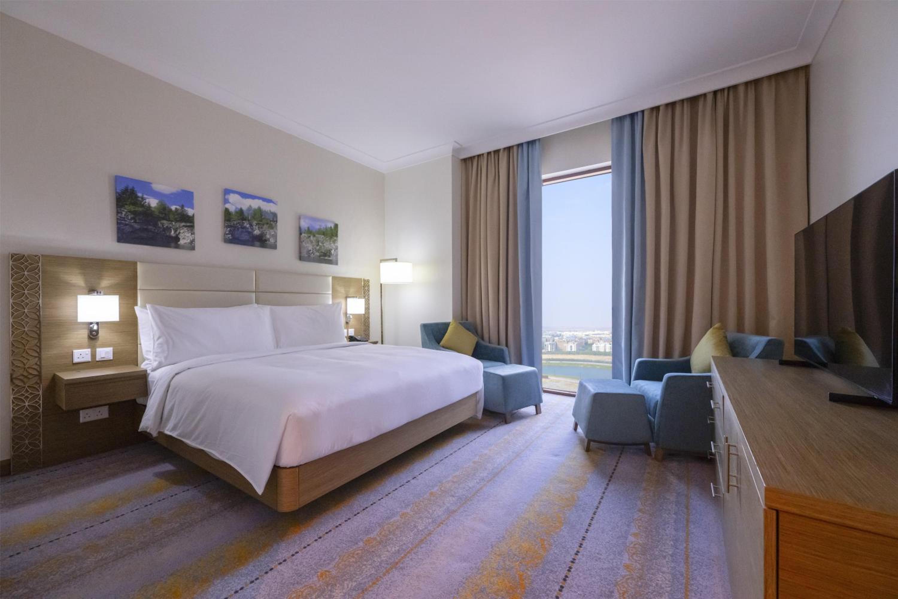 One-Bedroom King Suite