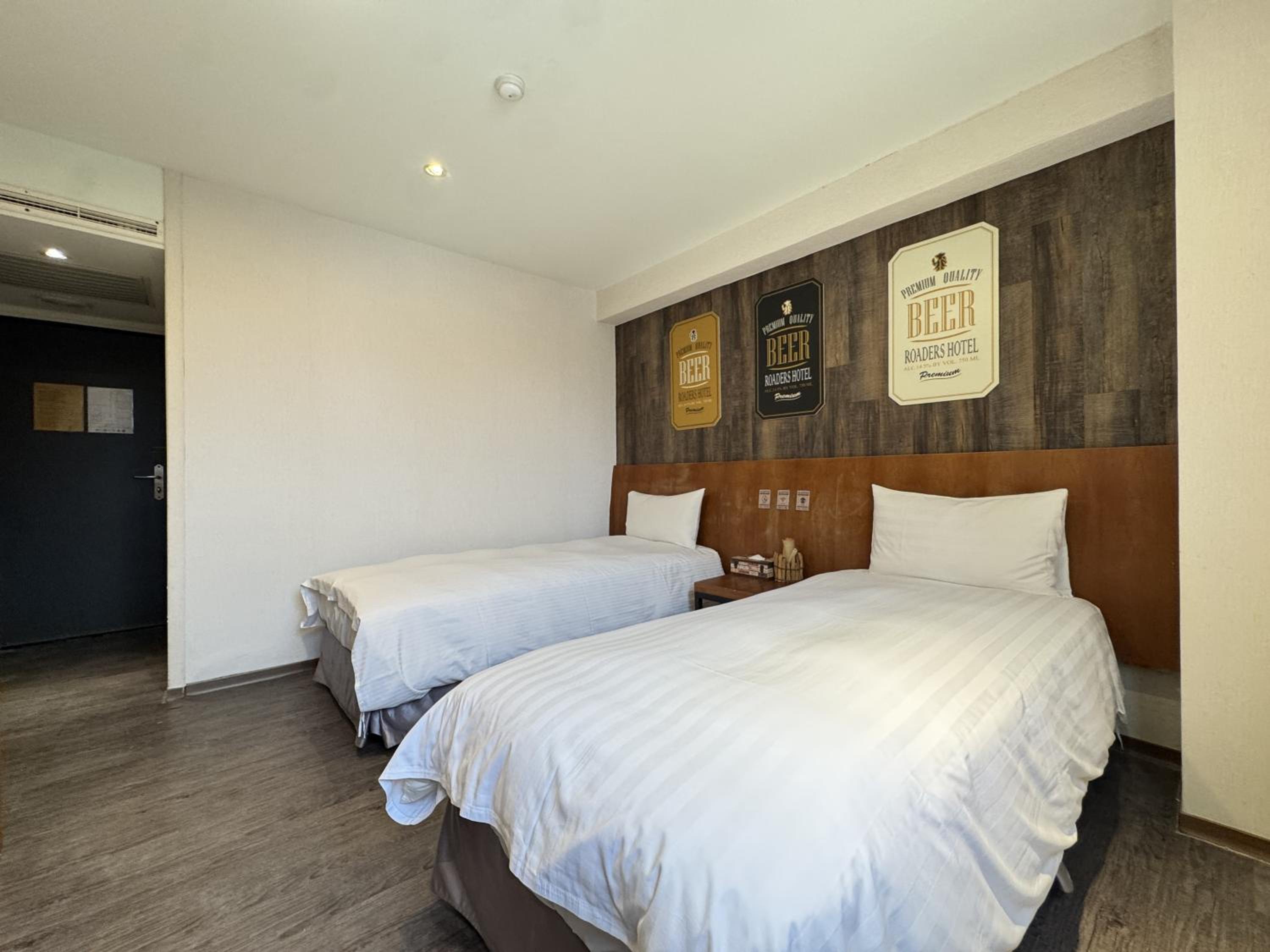 Standard Twin Room photo 1
