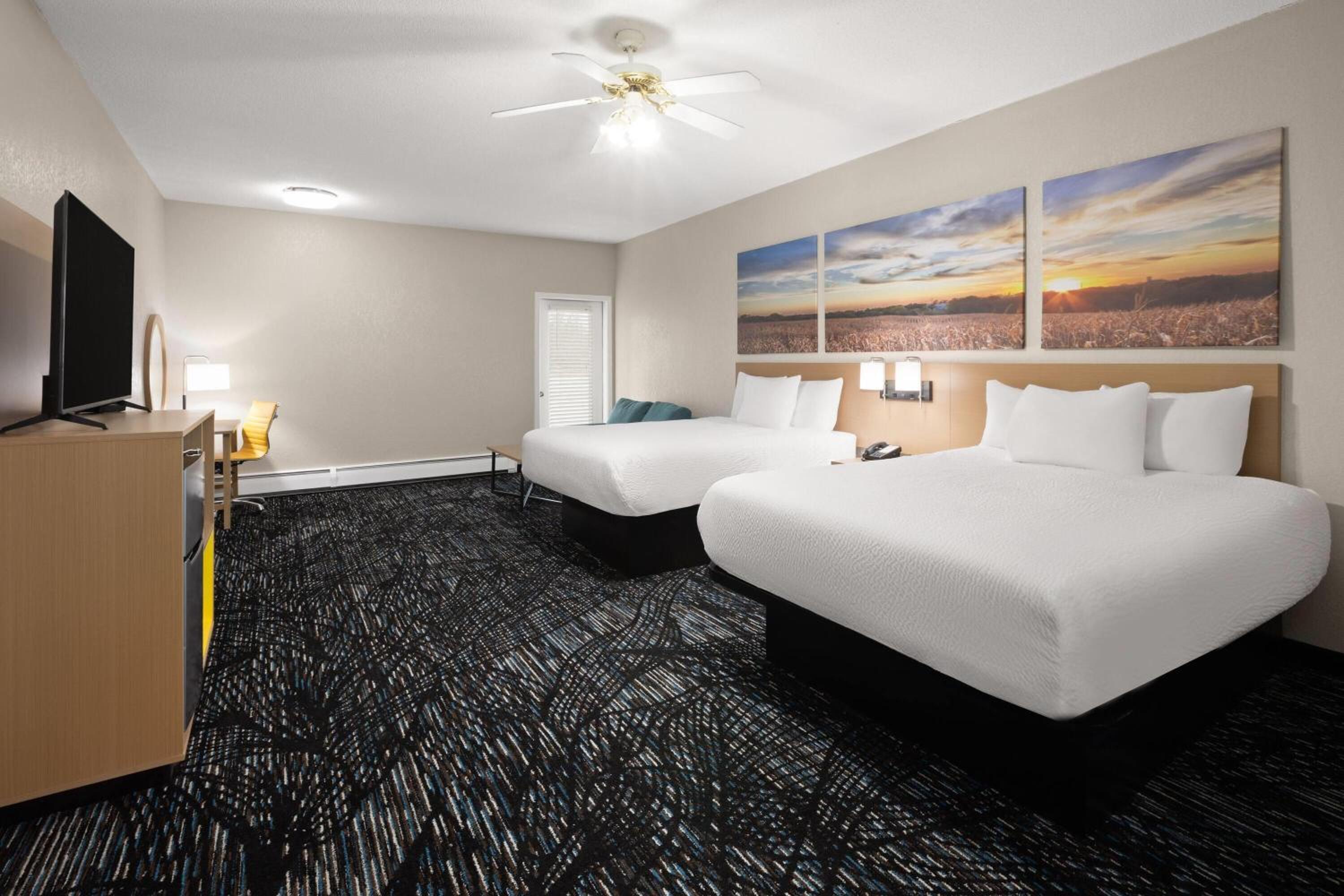 Queen Room with Two Queen Beds - Non-Smoking