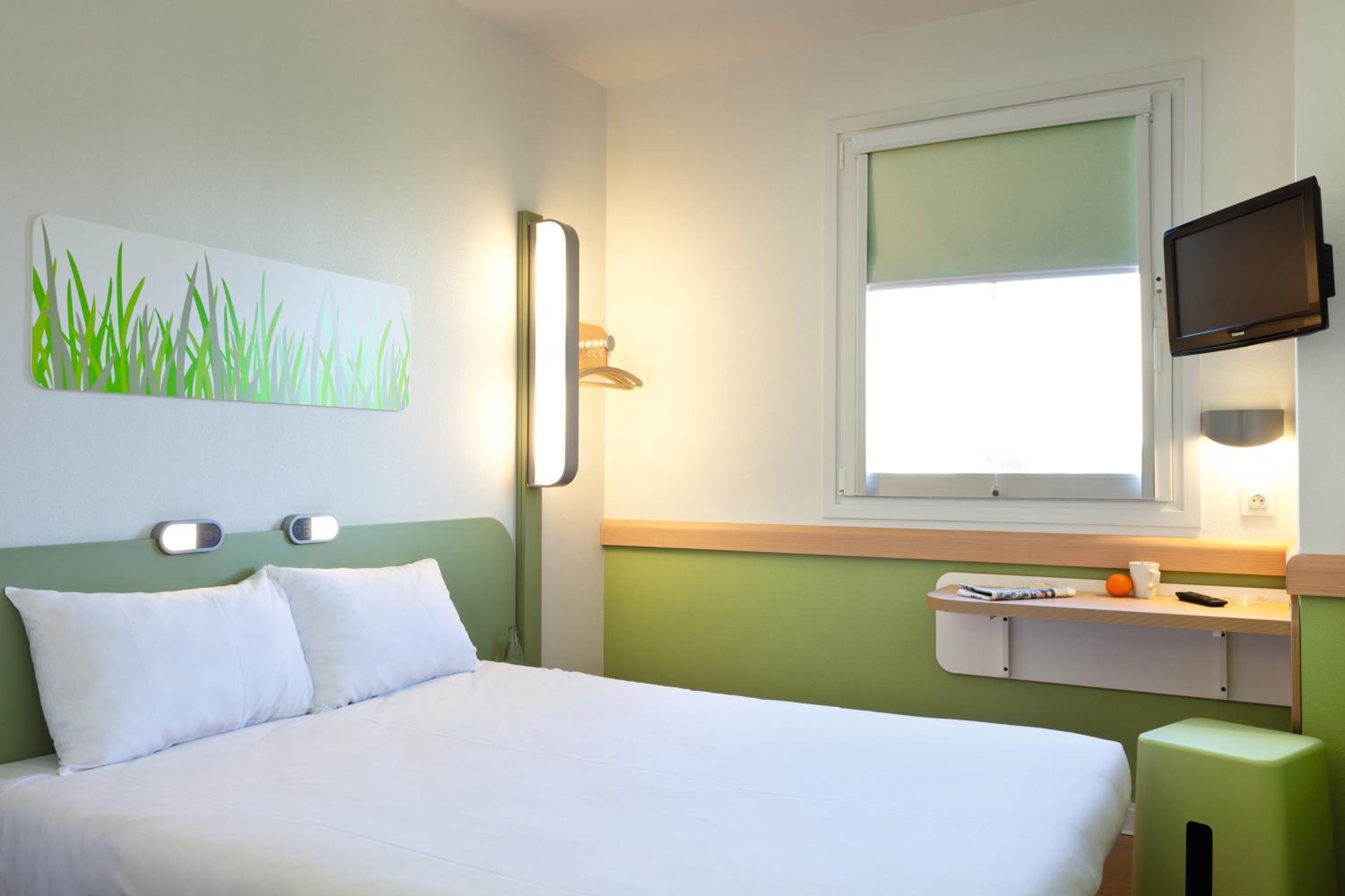 Classic Double Room - Disability Access - Photo 2