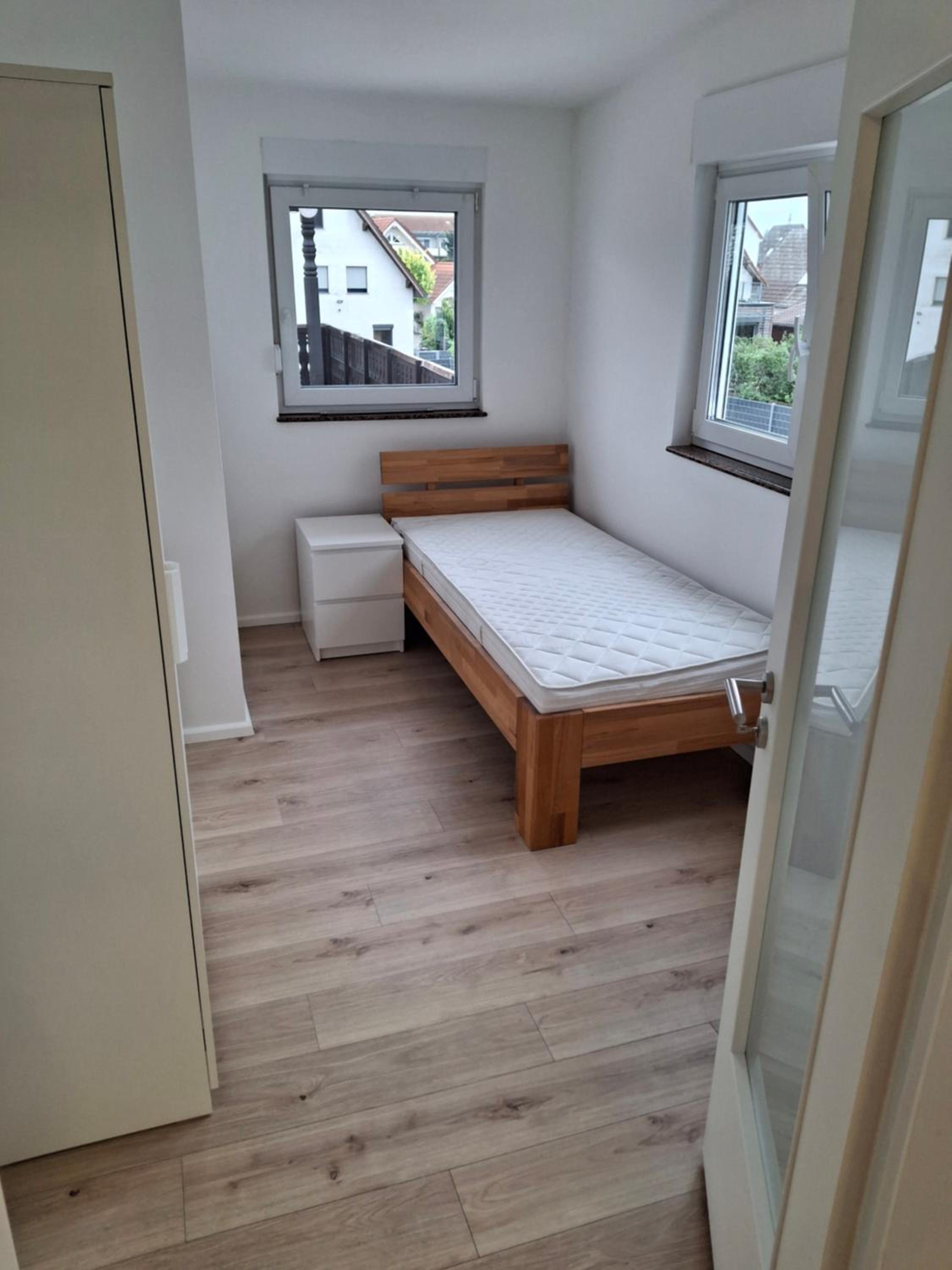 Three-Bedroom Apartment with Balcony photo 3