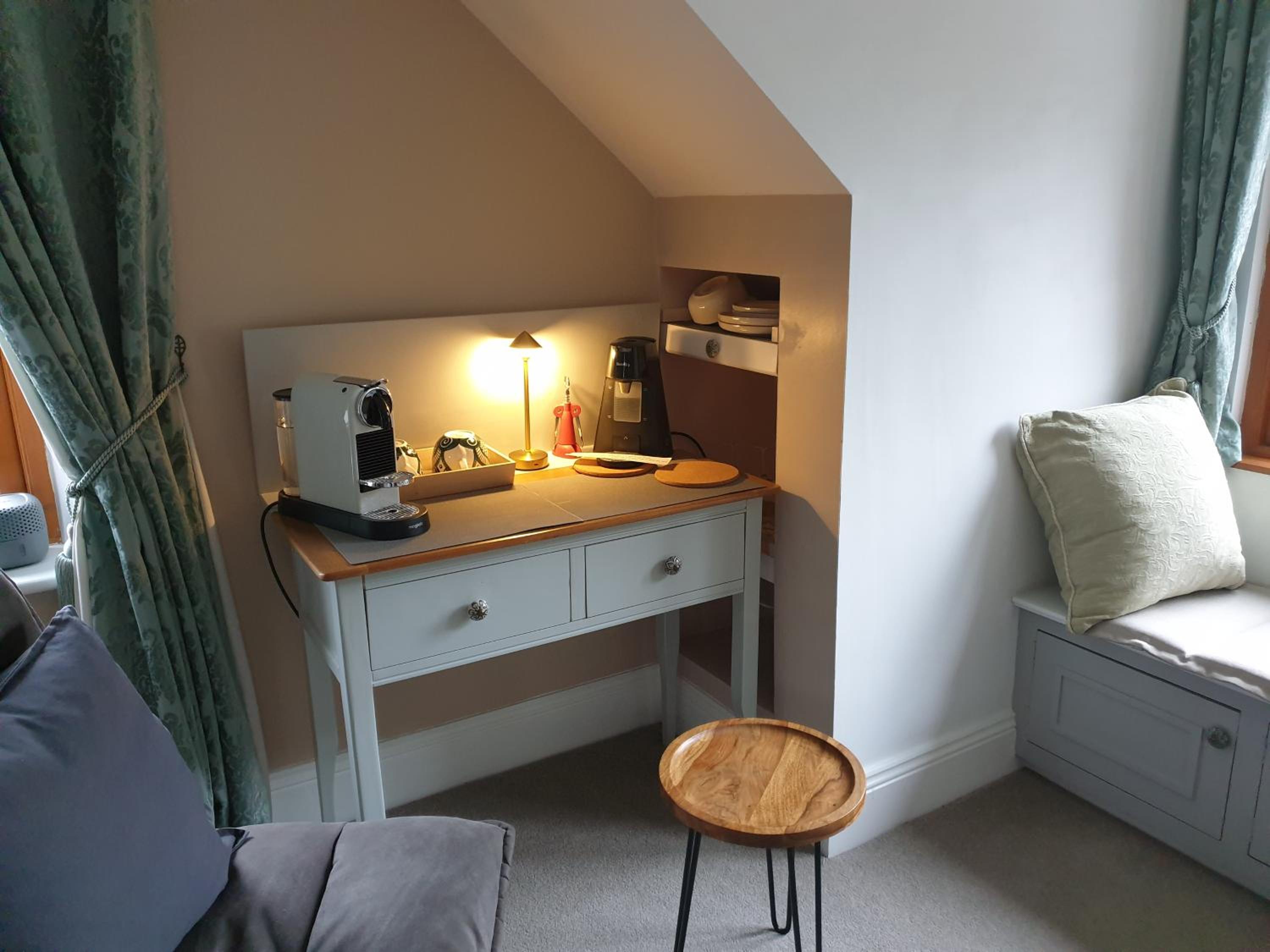Deluxe Double Room with Shower