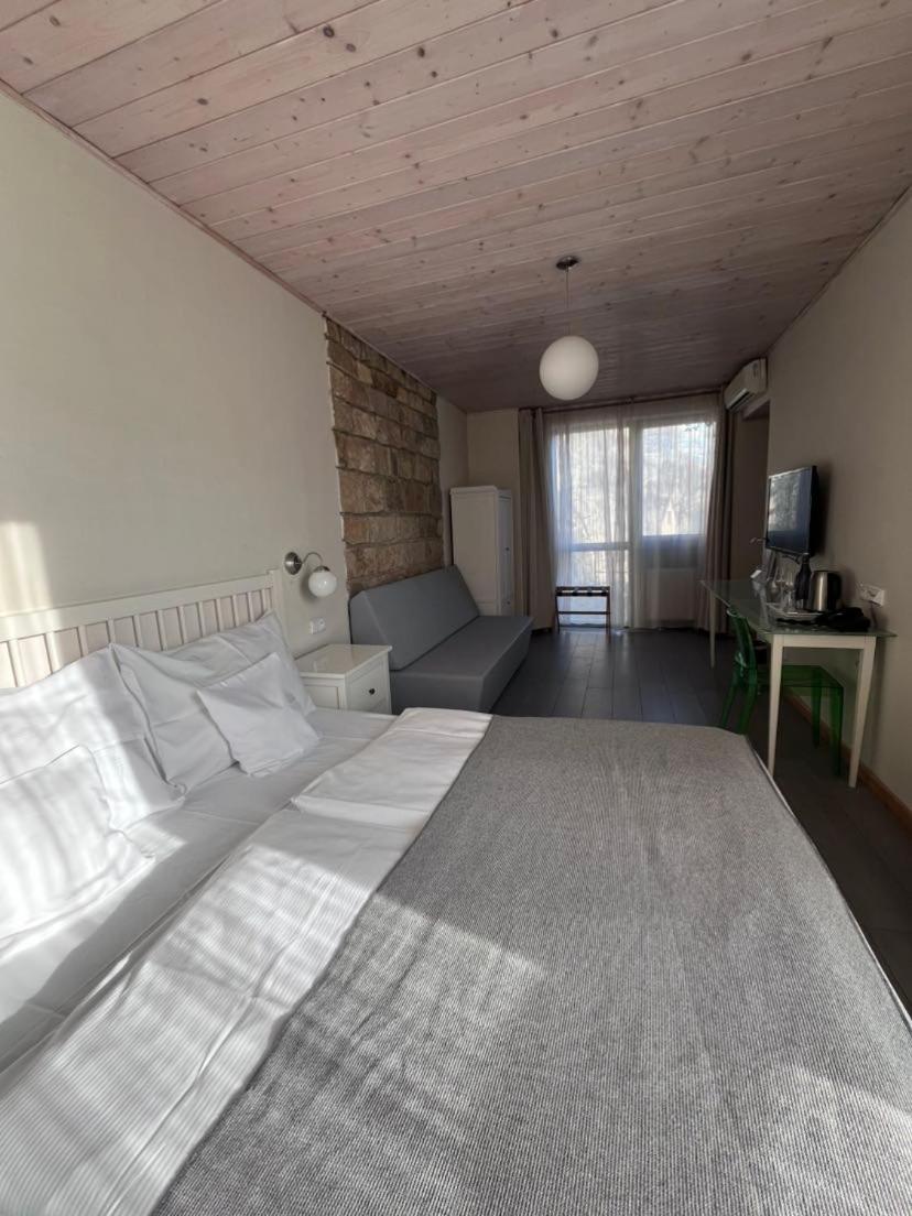 Triple Room with Bath photo 3