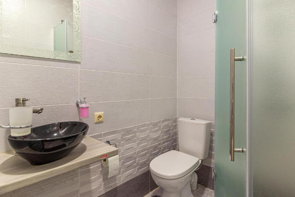 Deluxe Double Room with Shower photo 3