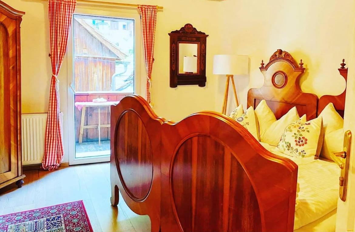 Standard Double Room with Mountain View and Shared Bathroom