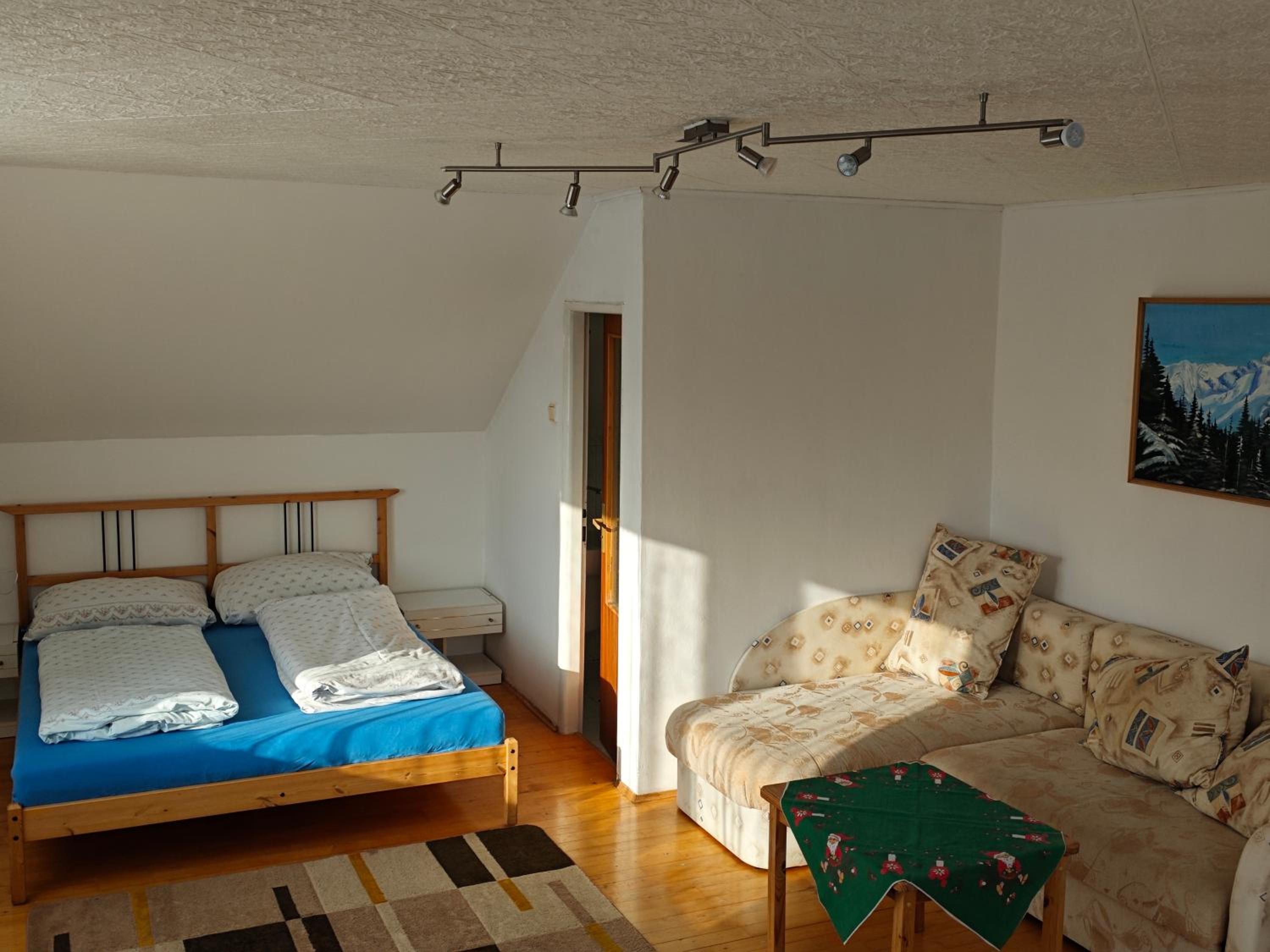 Triple Room with Bathroom photo 3