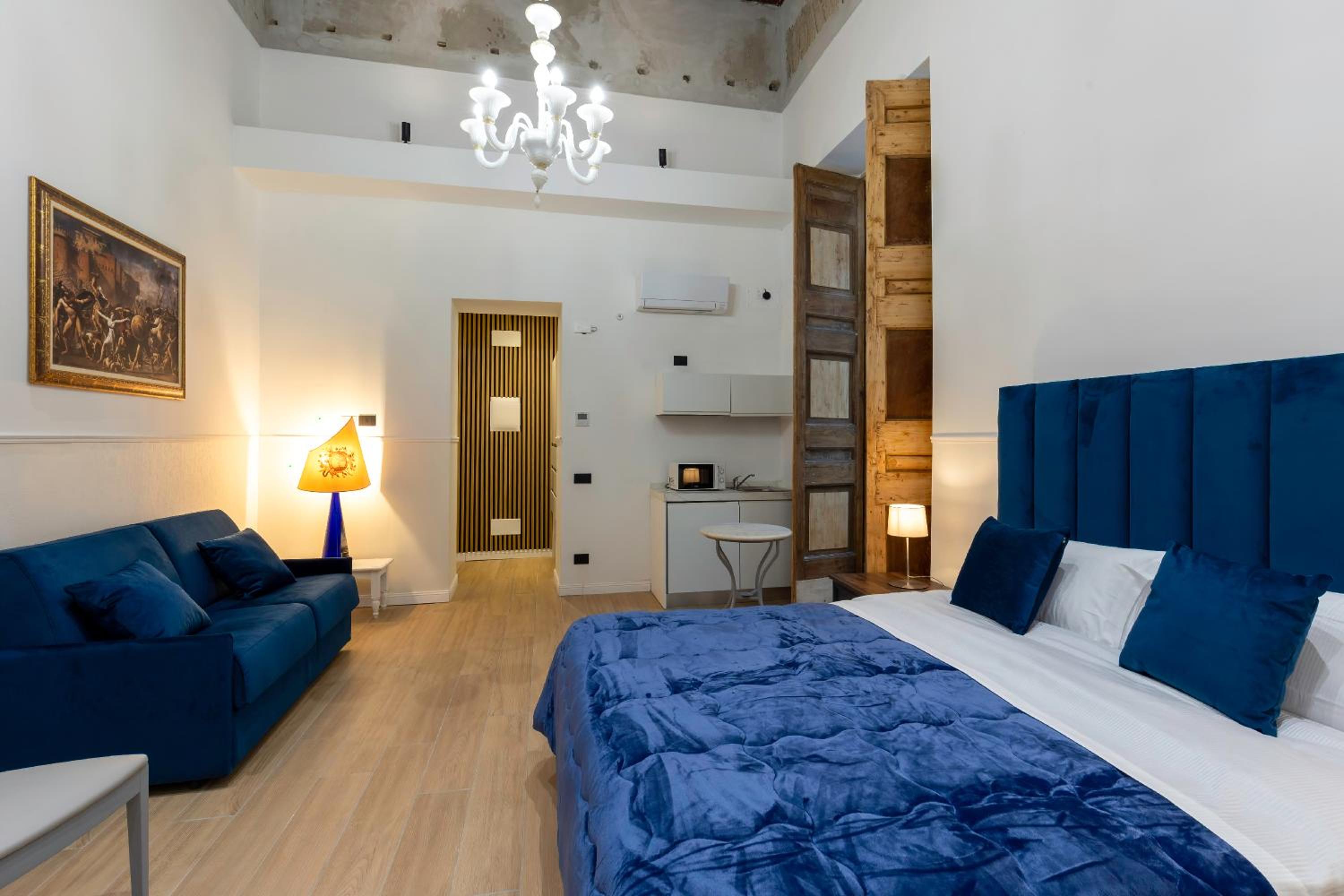 Triple Room thumbnail 6