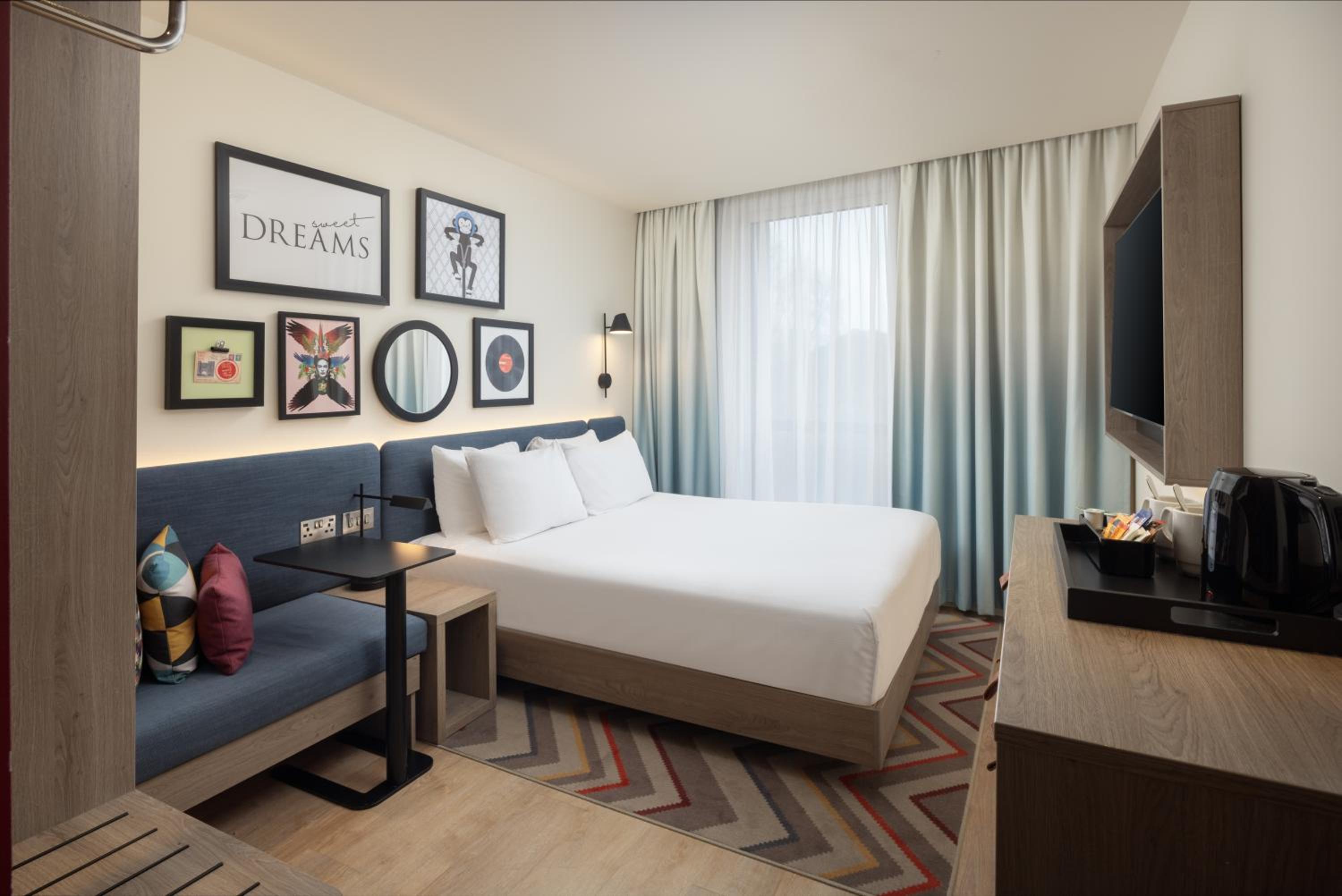 Superior Queen Room