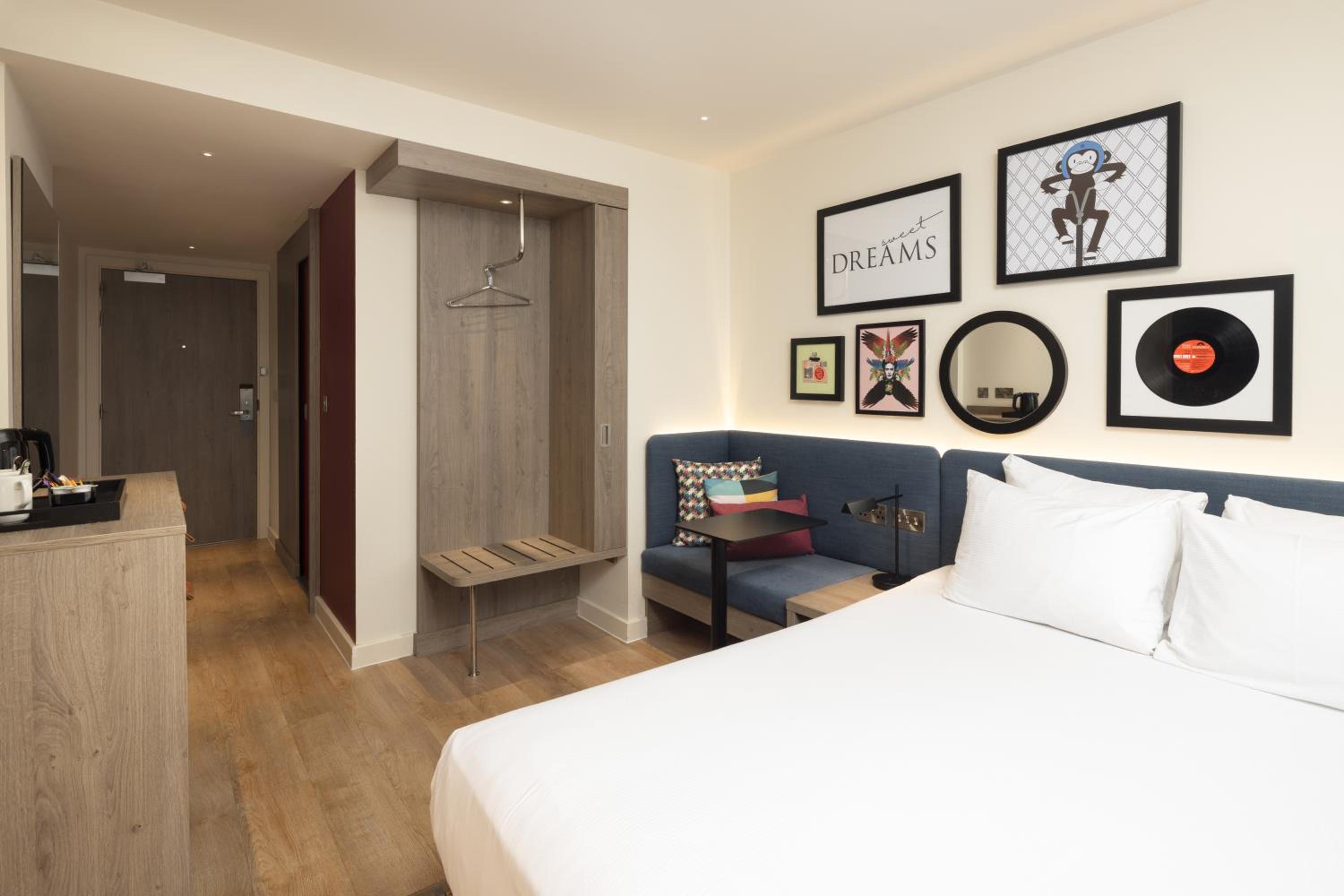 Superior Queen Room
