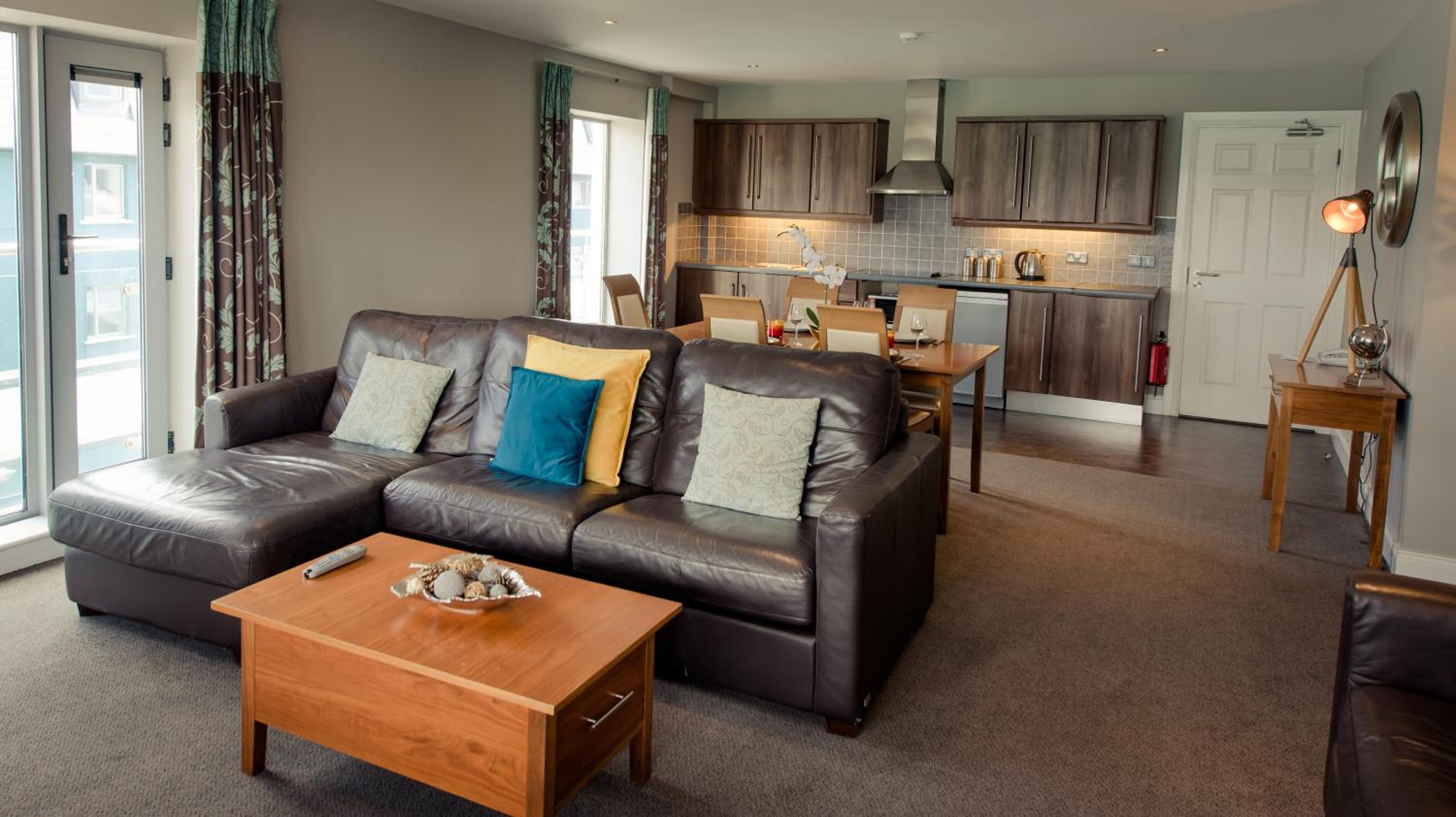 Two-Bedroom Apartment with City View photo 3