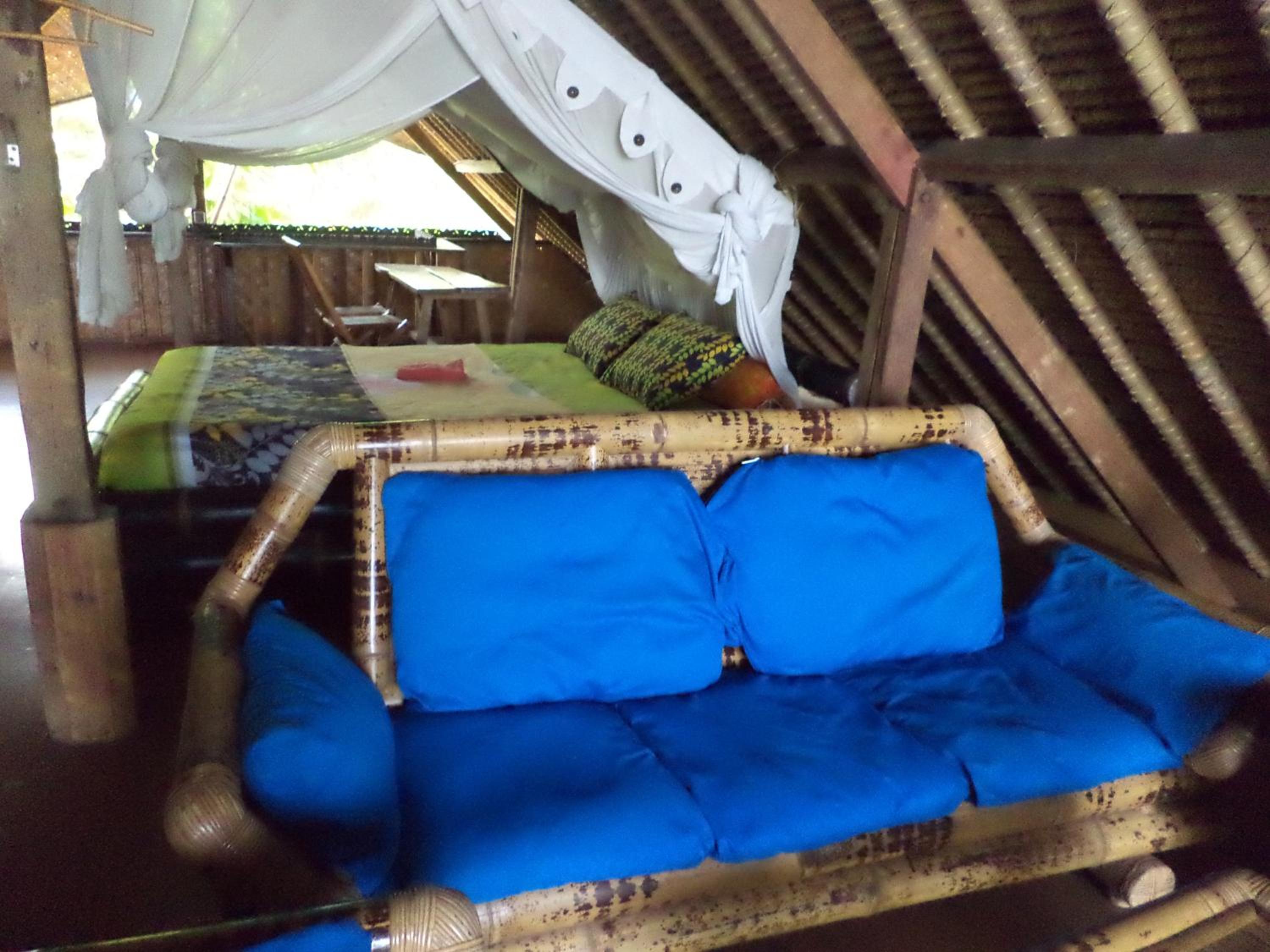 Family Room - Photo 4