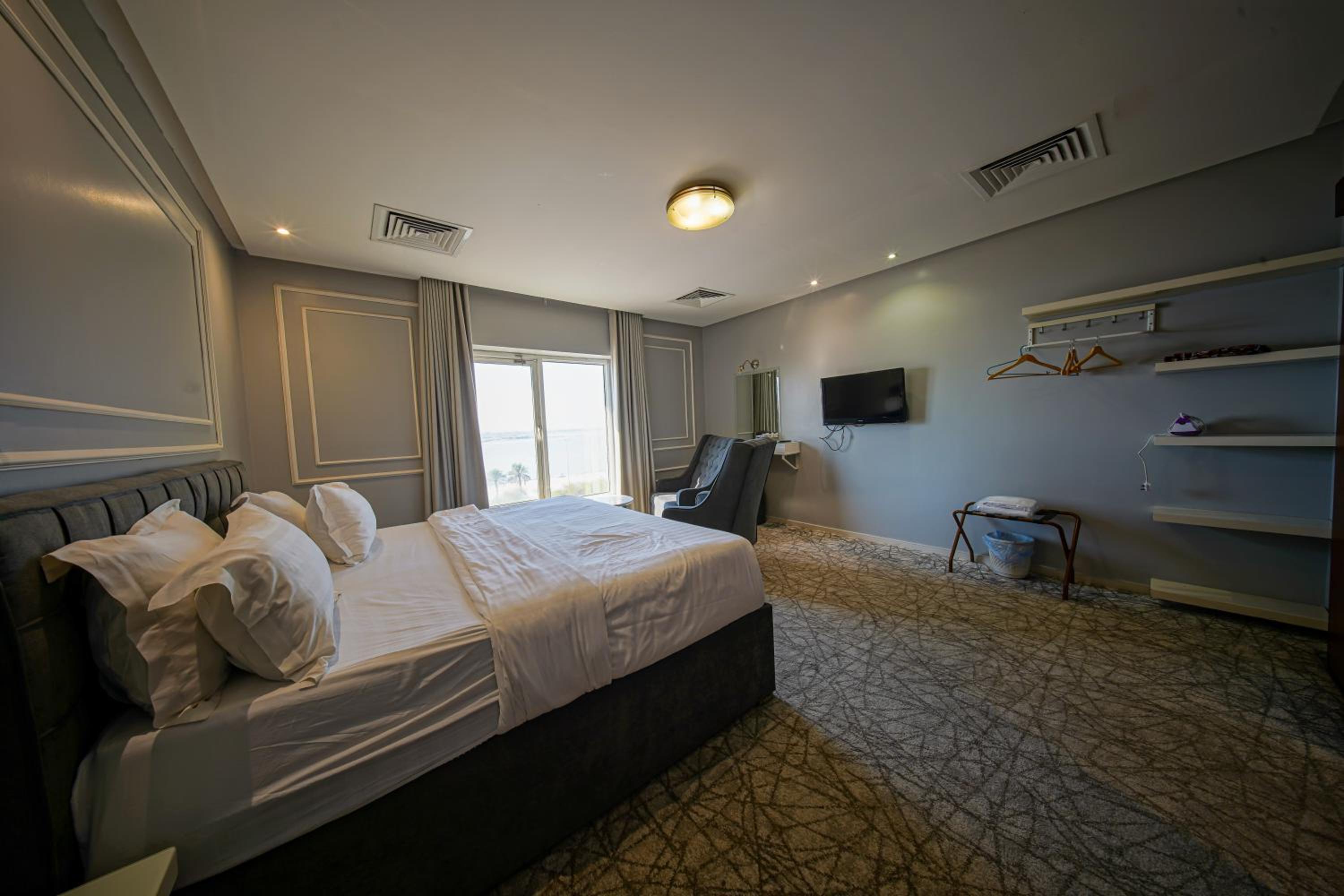 Royal Suite photo 2