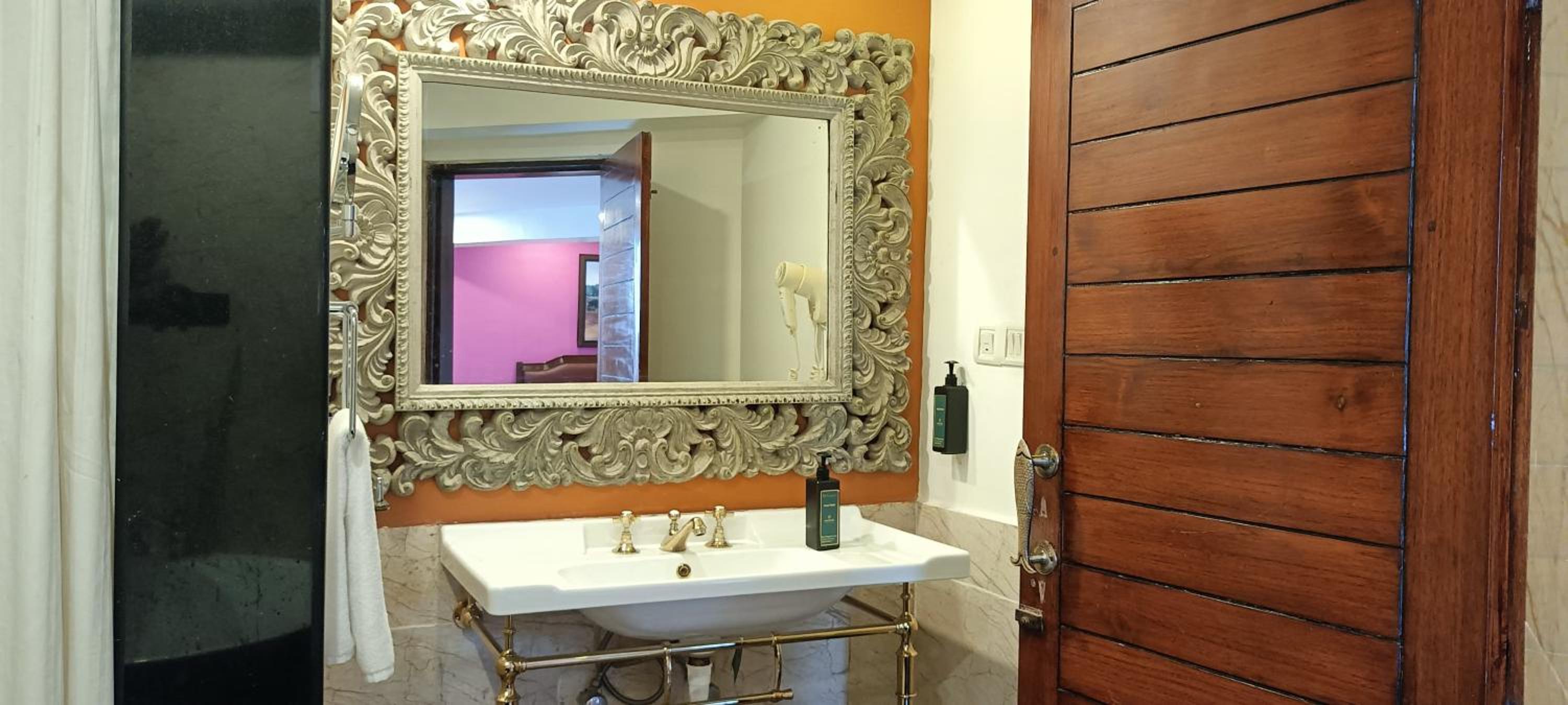 Heritage Premium Room - - 10% Discount on Foods & Soft Beverages* | 15% Discounts on Laundry Services* | INR 500 spa credit during your stay on selective Massage services. TnC Apply.* | Free Mini-bar - 2 cans of soft Beverages (Once on Arrival)
