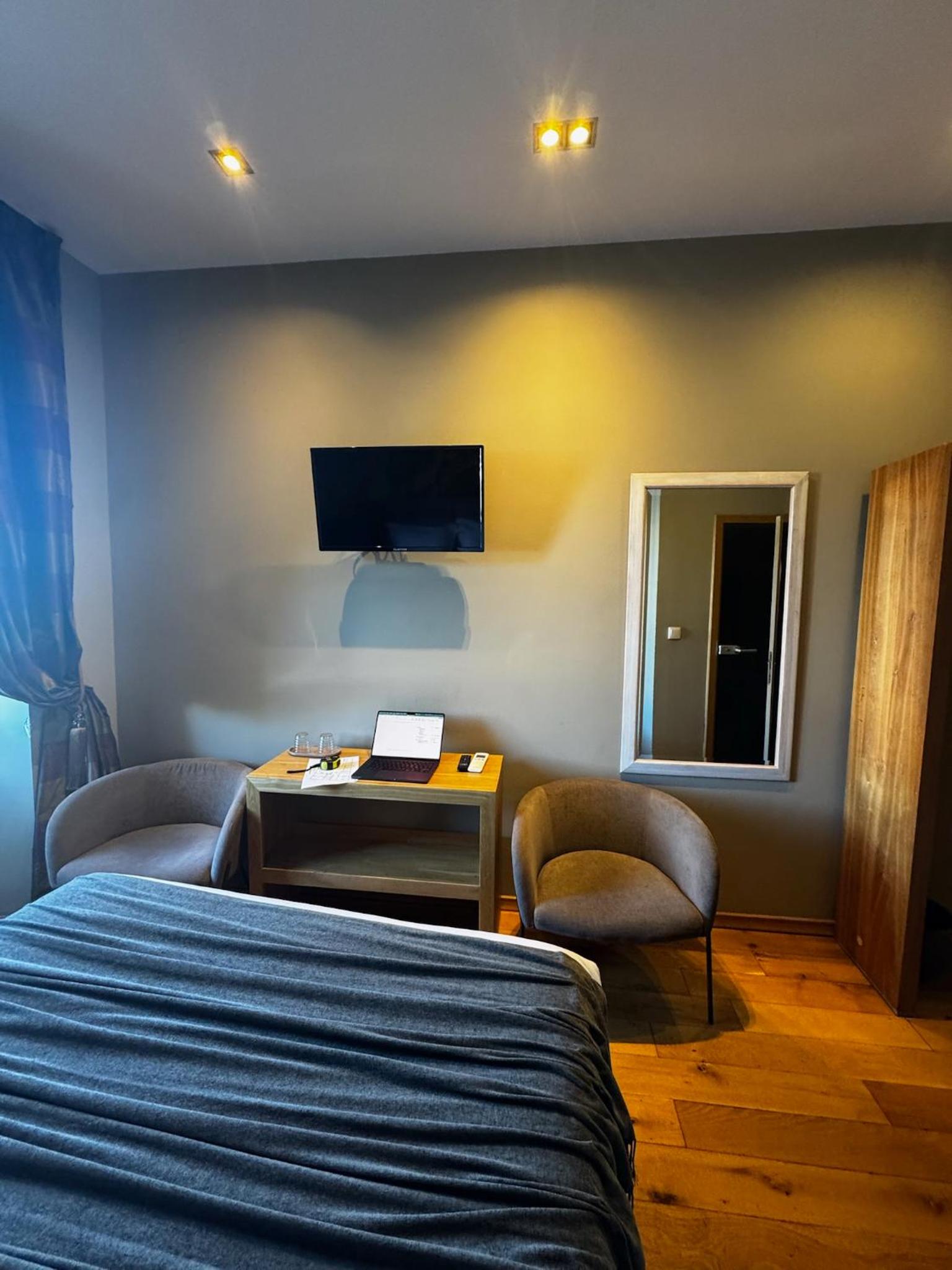 Superior Room Massena thumbnail 5
