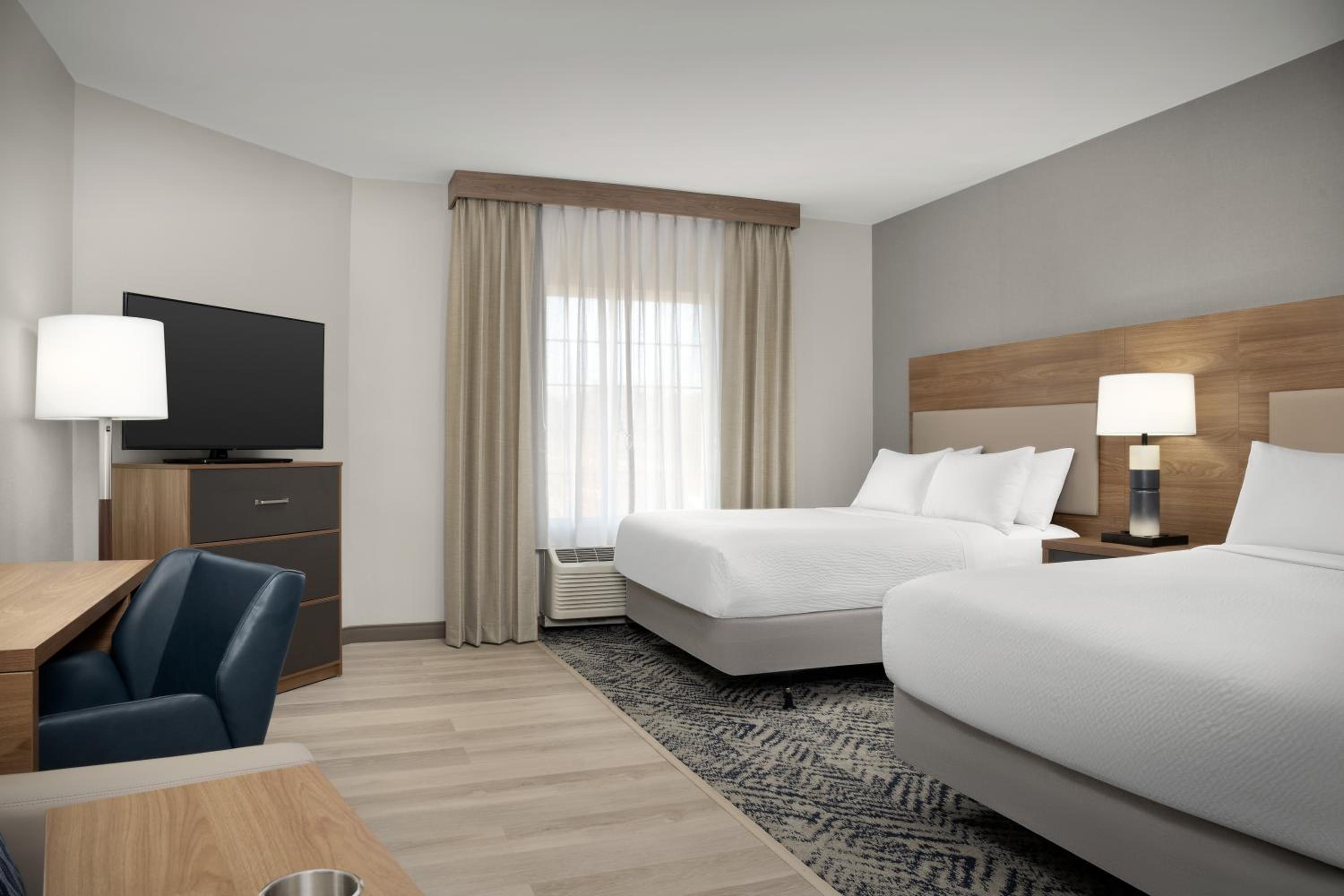 Studio Suite with Two Queen Beds - Photo 2