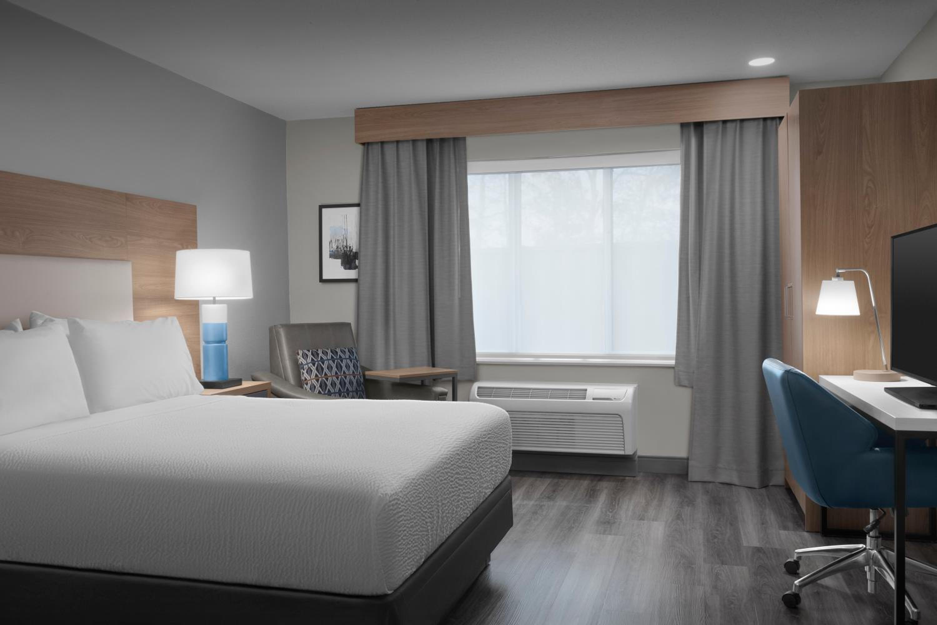 King Studio Suite - Photo 4