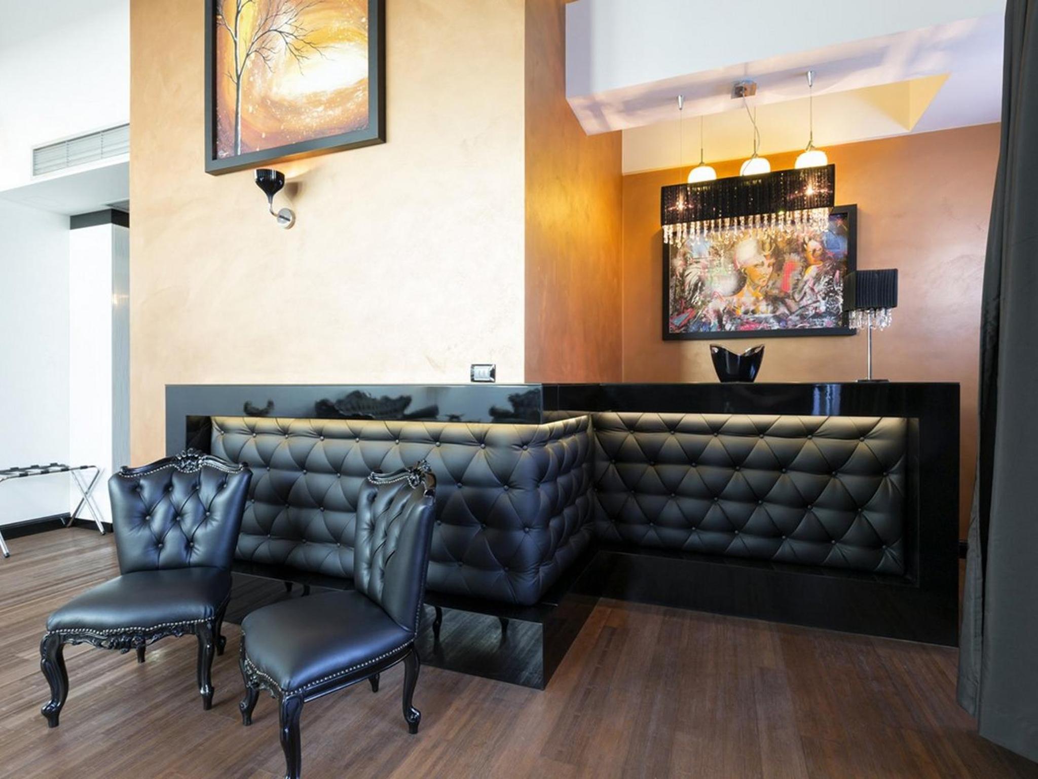 Deluxe Suite photo 3