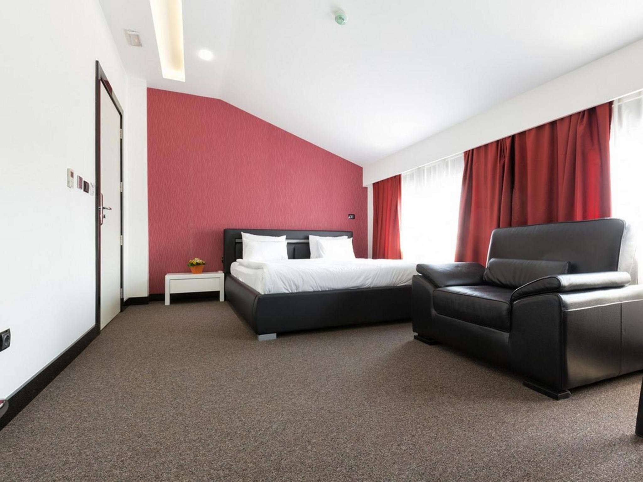 Standard King or Twin Room photo 3