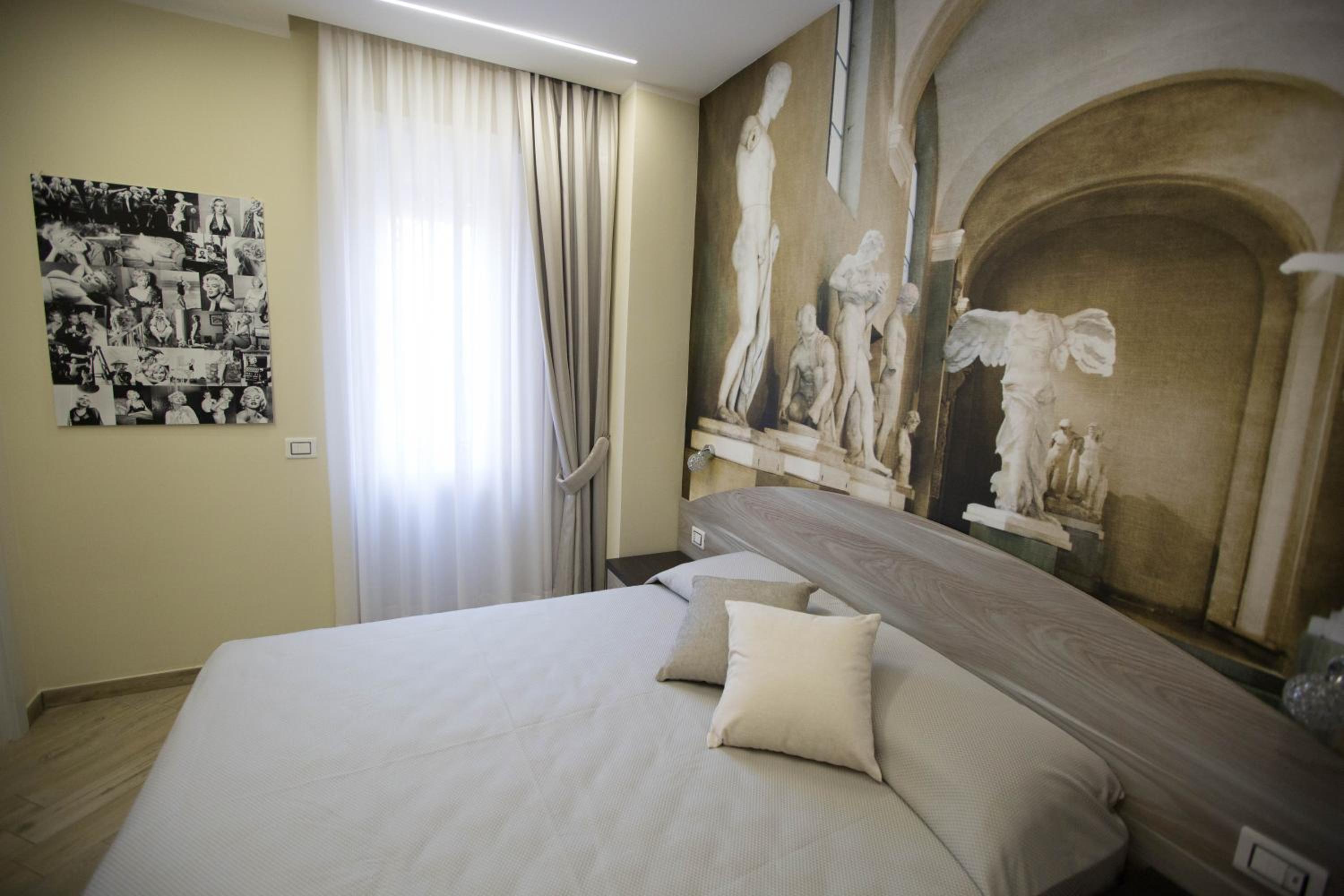 Deluxe Double Room - Photo 1