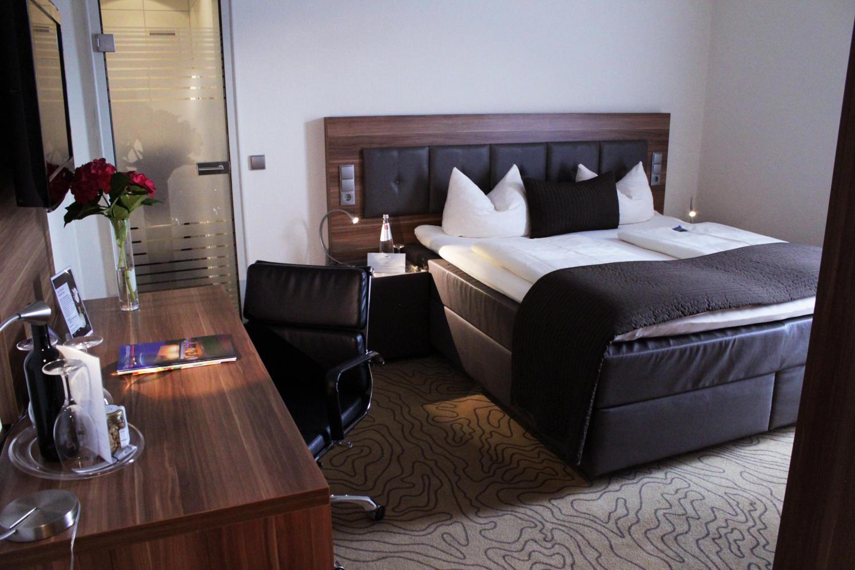 Komfort Doppelzimmer Plus teilweise mit Balkon photo 3