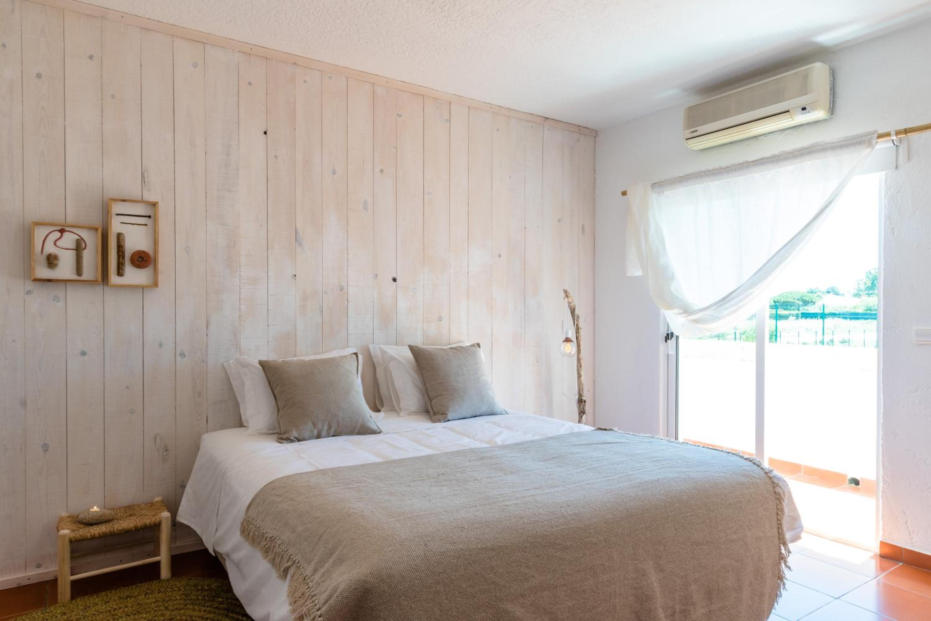 Deluxe Double Room with Balcony photo 3