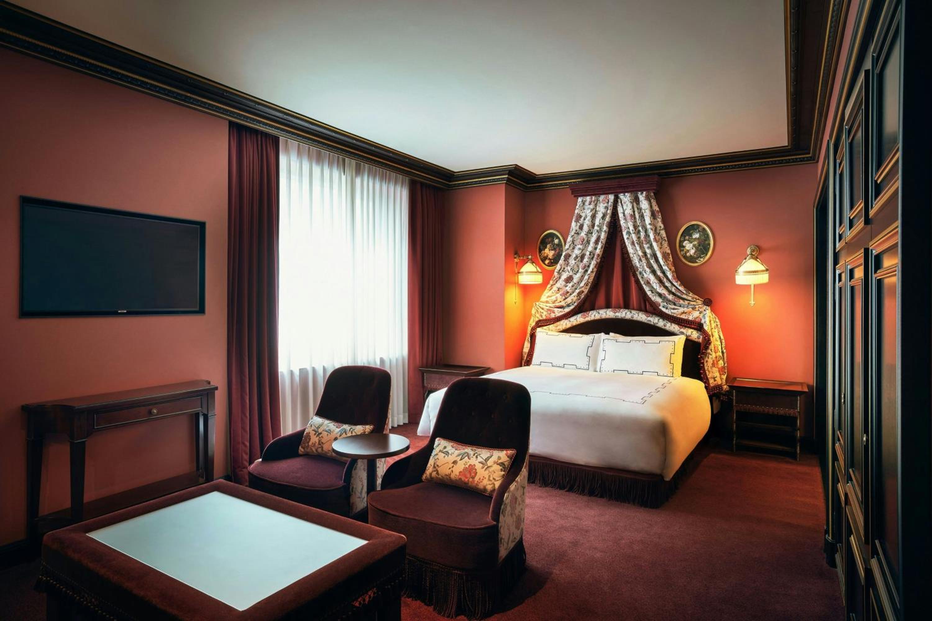 Secret King Room with City View photo 2