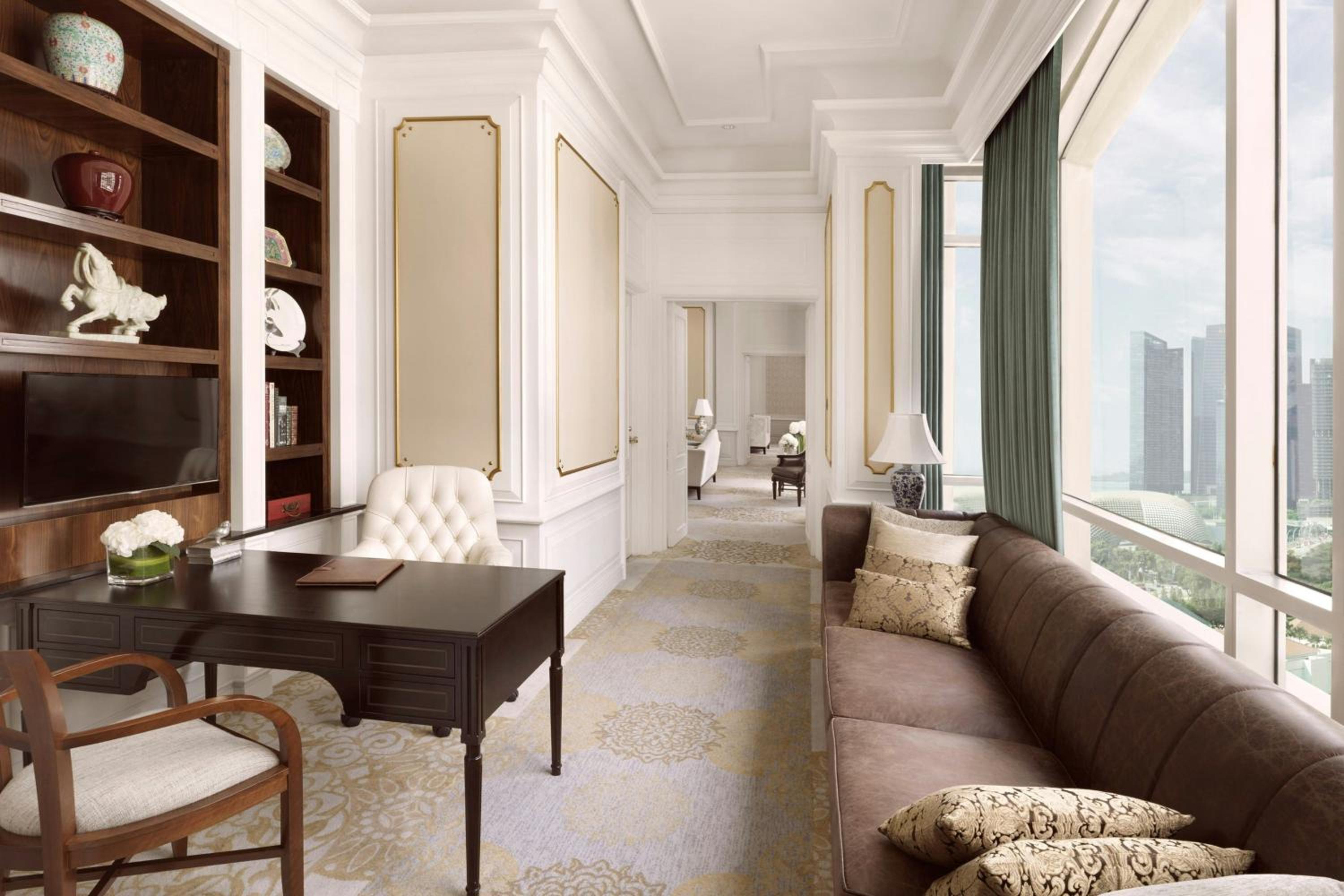 One-Bedroom Presidential Suite with Club Access thumbnail 5