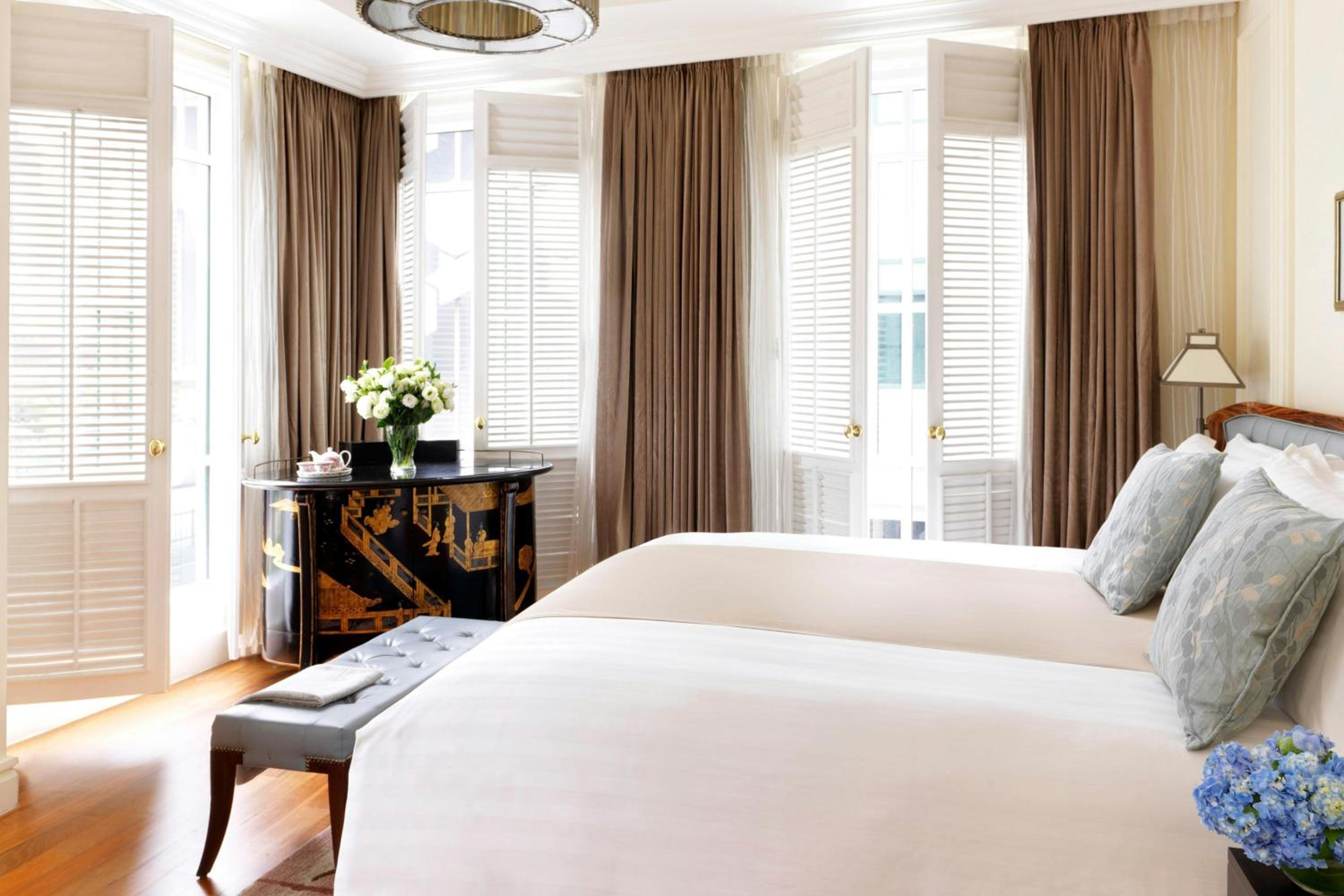 Heritage King Room